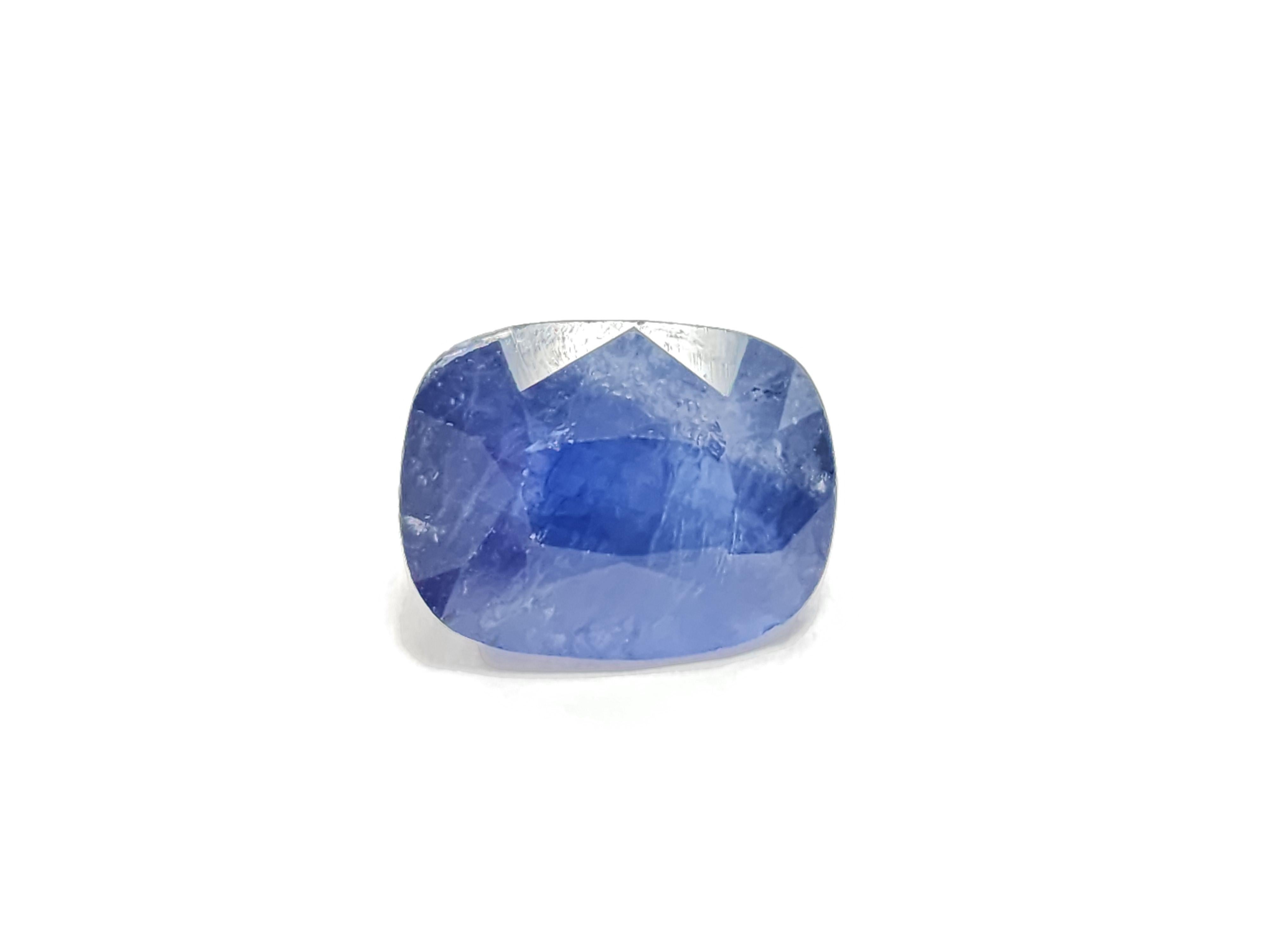 Impresionante zafiro natural de 7,48 quilates - forma de cojín, azul

Este exquisito zafiro natural de 7,48 quilates es un verdadero tesoro para cualquier entusiasta o coleccionista de piedras preciosas. Con su cautivador tono azul, irradia
