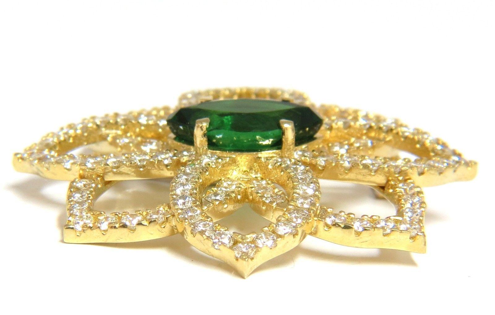 GIA 7,63 Karat natürliche lebhafte grüne Marquise Tsavorit Diamanten Brosche Anstecknadel (Marquiseschliff) im Angebot