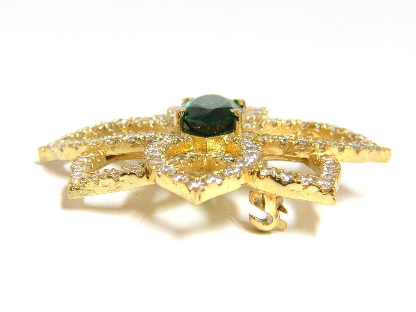 GIA 7,63 Karat natürliche lebhafte grüne Marquise Tsavorit Diamanten Brosche Anstecknadel im Zustand „Neu“ im Angebot in New York, NY