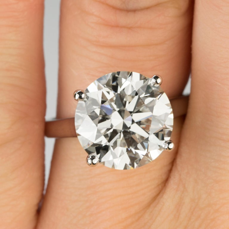GIA 7 70 Carat Round Brilliant Diamond Ring  For Sale  at 