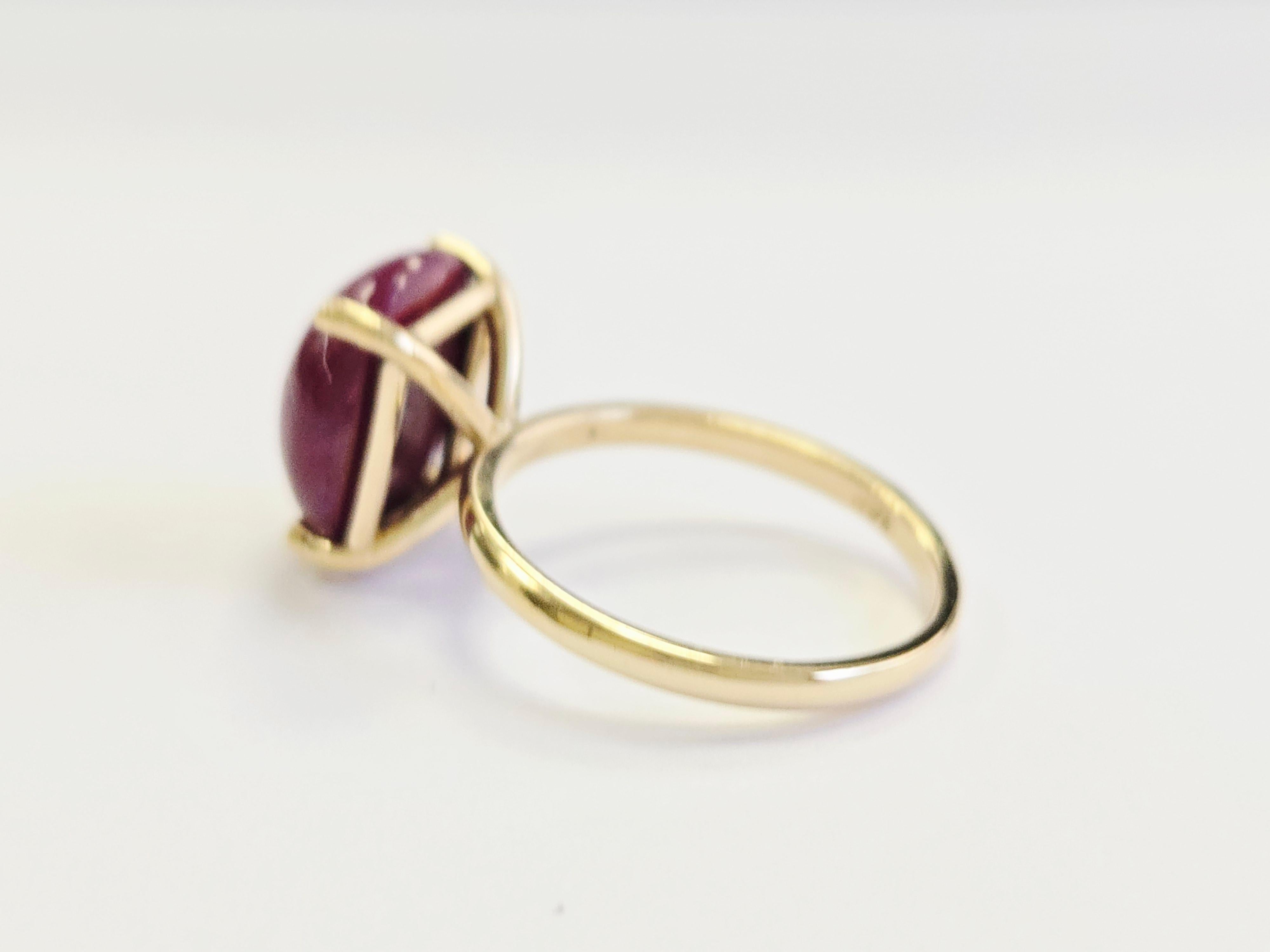 GIA 8.02 ct cabochon Ruby Ring 14 Karat Yellow Gold Damen im Angebot