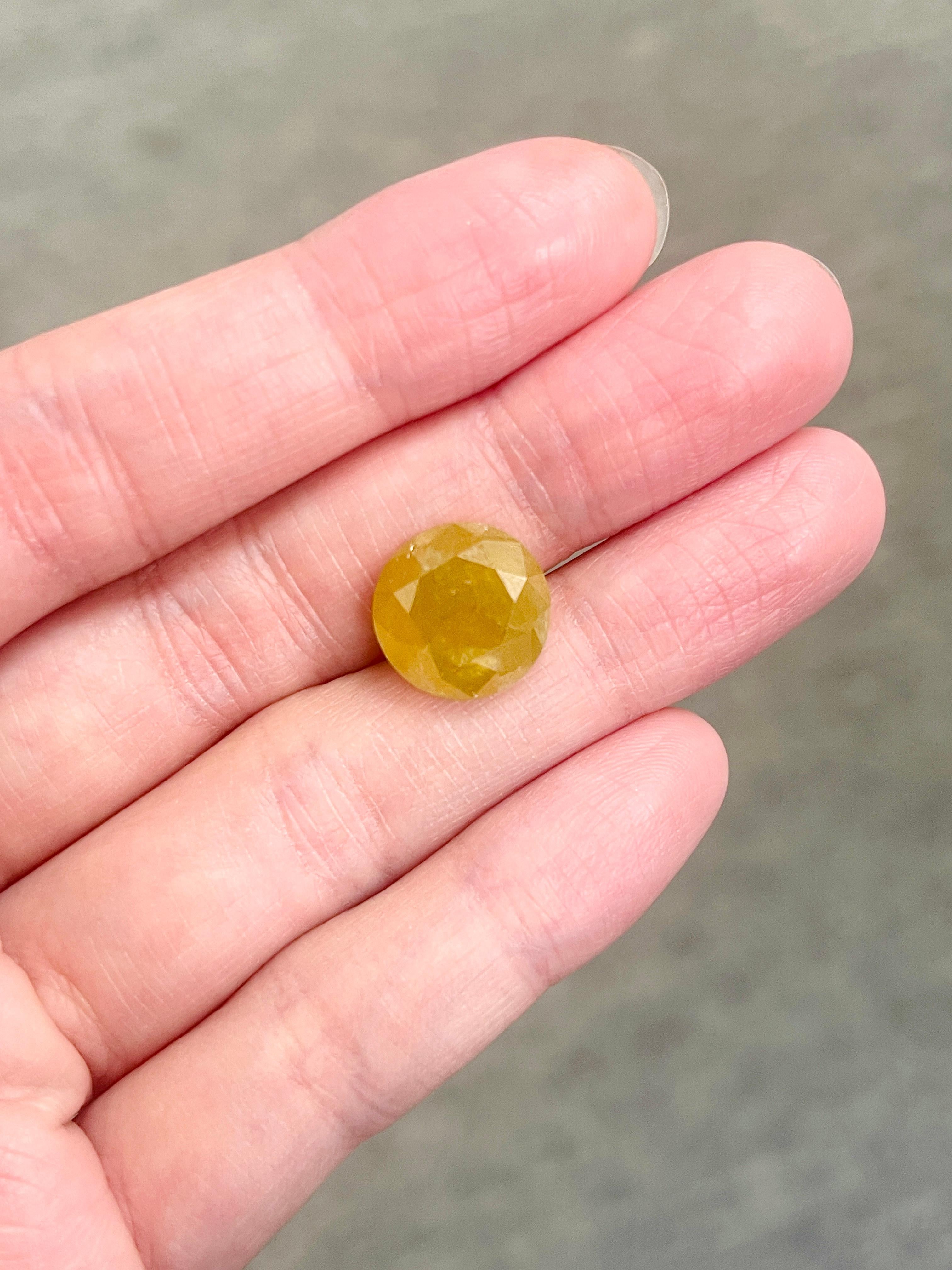 SAMPLE VENTE GIA 8,17 carats, diamant rond jaune naturel de fantaisie Neuf - En vente à Great Neck Plaza, NY