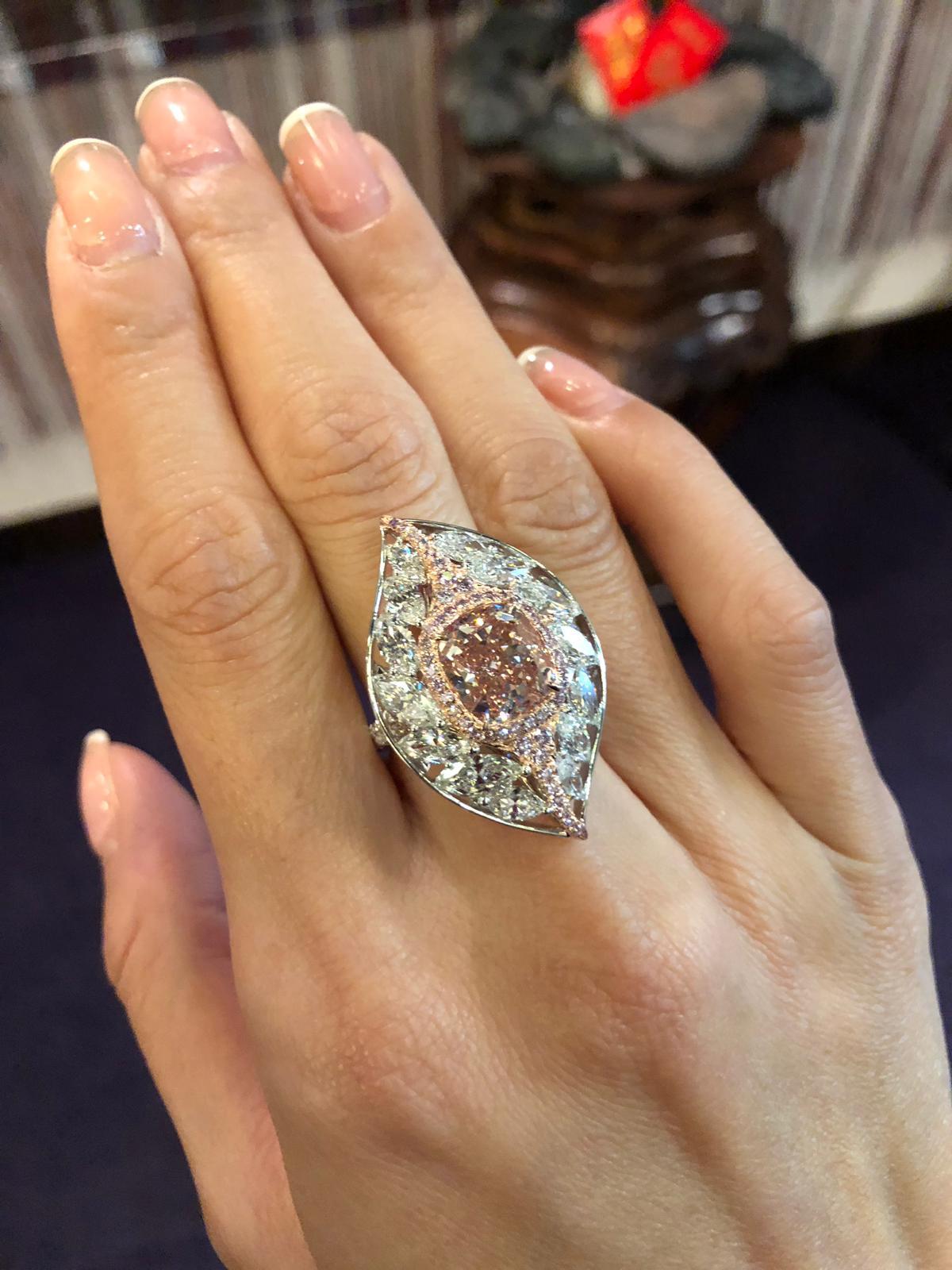 GIA 4.10 Carat Fancy Brownish Orangy Pink Cushion Brilliant IF Ring in 18 Karat For Sale 1