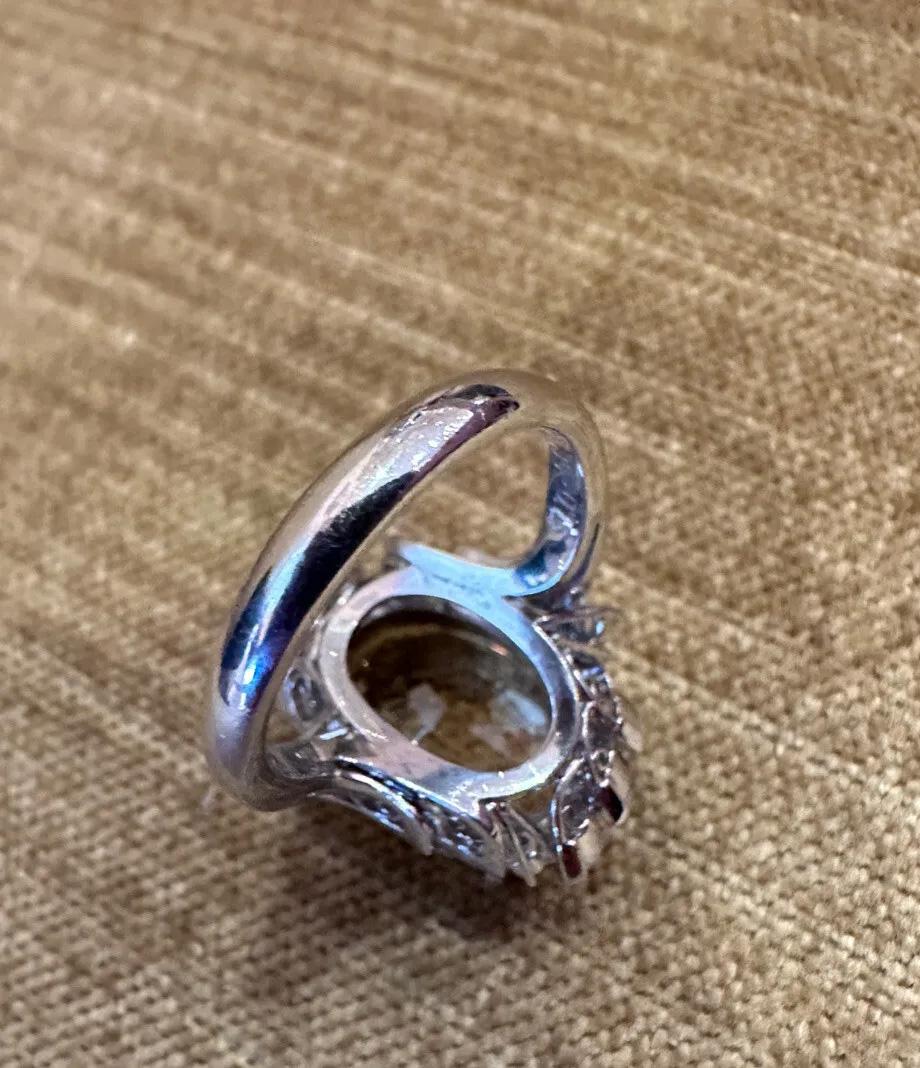 Bague en platine avec saphir jaune de Ceylan non chauffé de 8.72 carats et diamant GIA en vente 1