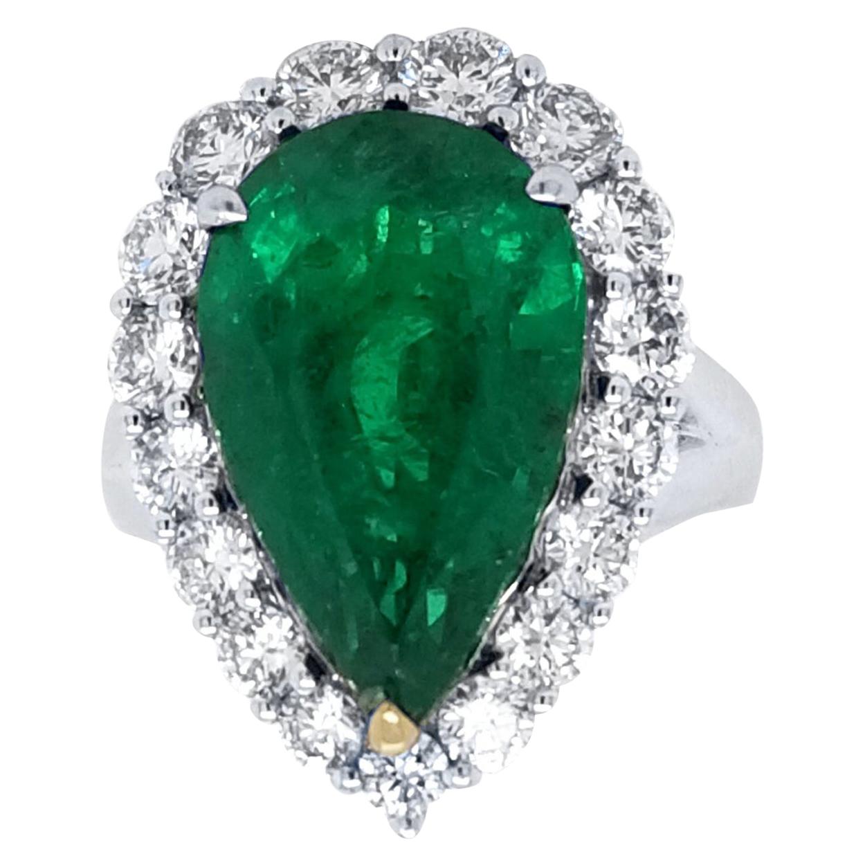 7.00 Carat Pear Shape Emerald Pendant in 18K Gold with 1.85 Carat