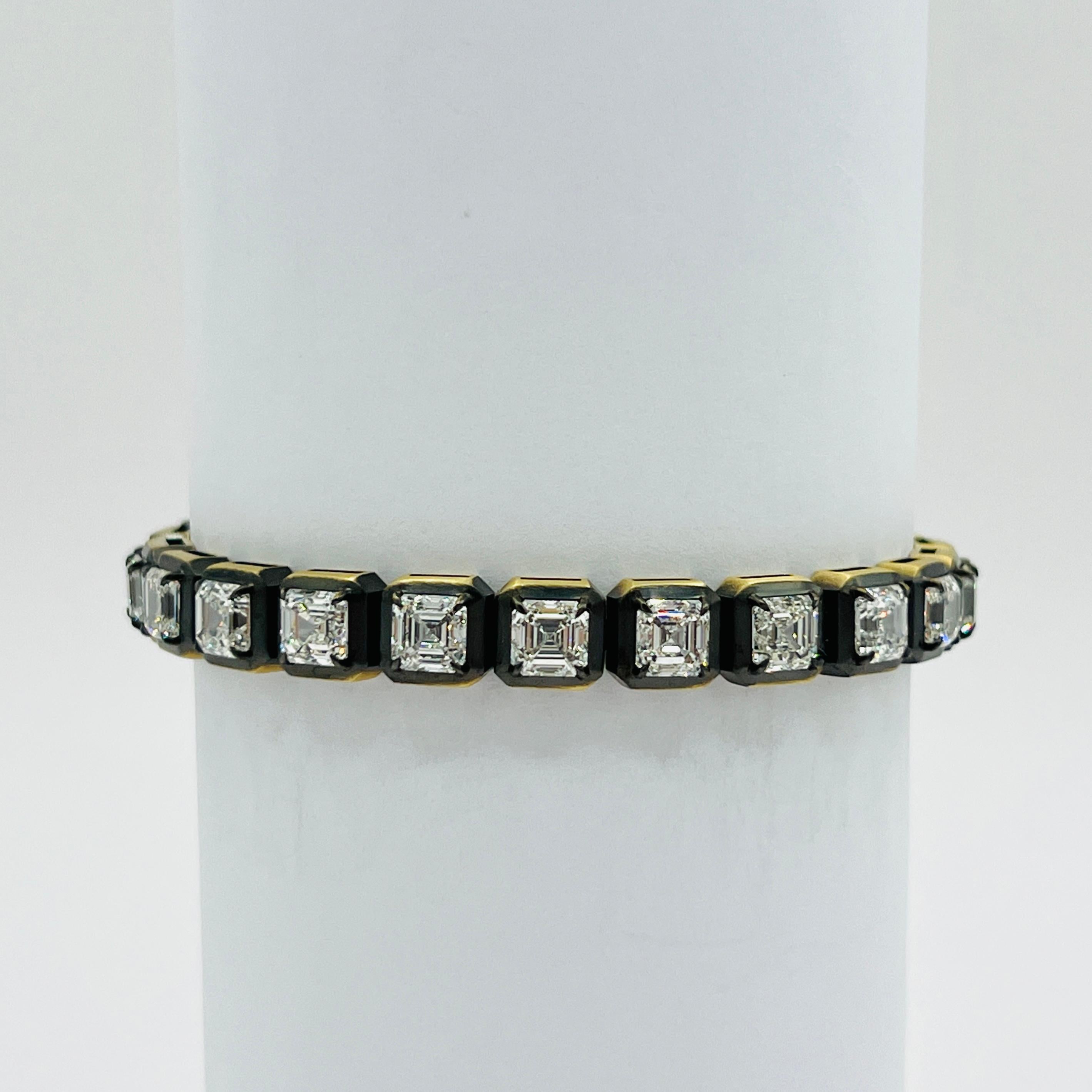 GIA Pulsera de diamantes talla Asscher de 0,90 quilates cada uno en rodio negro y oro de 18 quilates en Nuevo estado para la venta en Los Angeles, CA