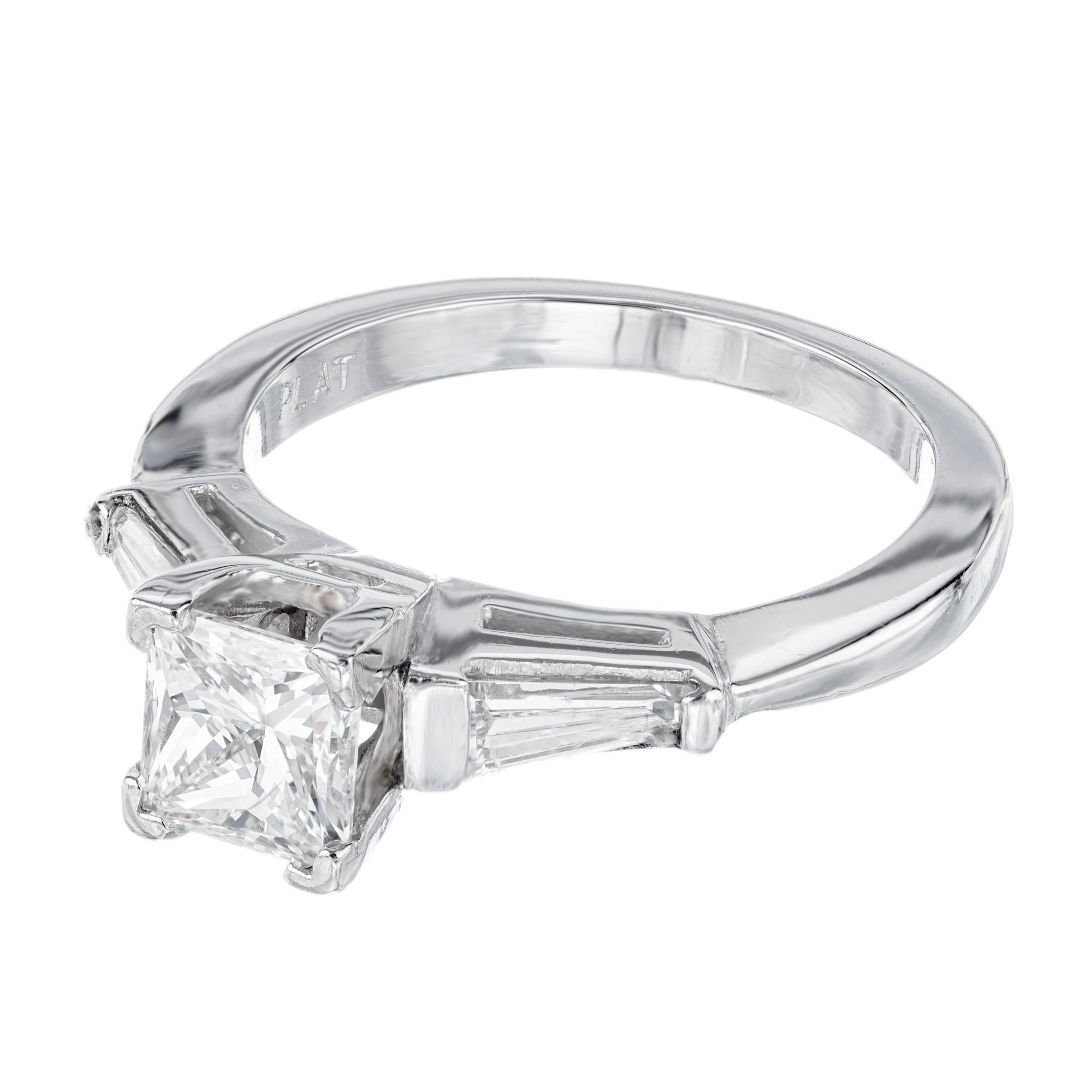 GIA .99 Karat Princess Cut Diamant Platin Drei-Stein-Verlobungsring (Carréschliff) im Angebot