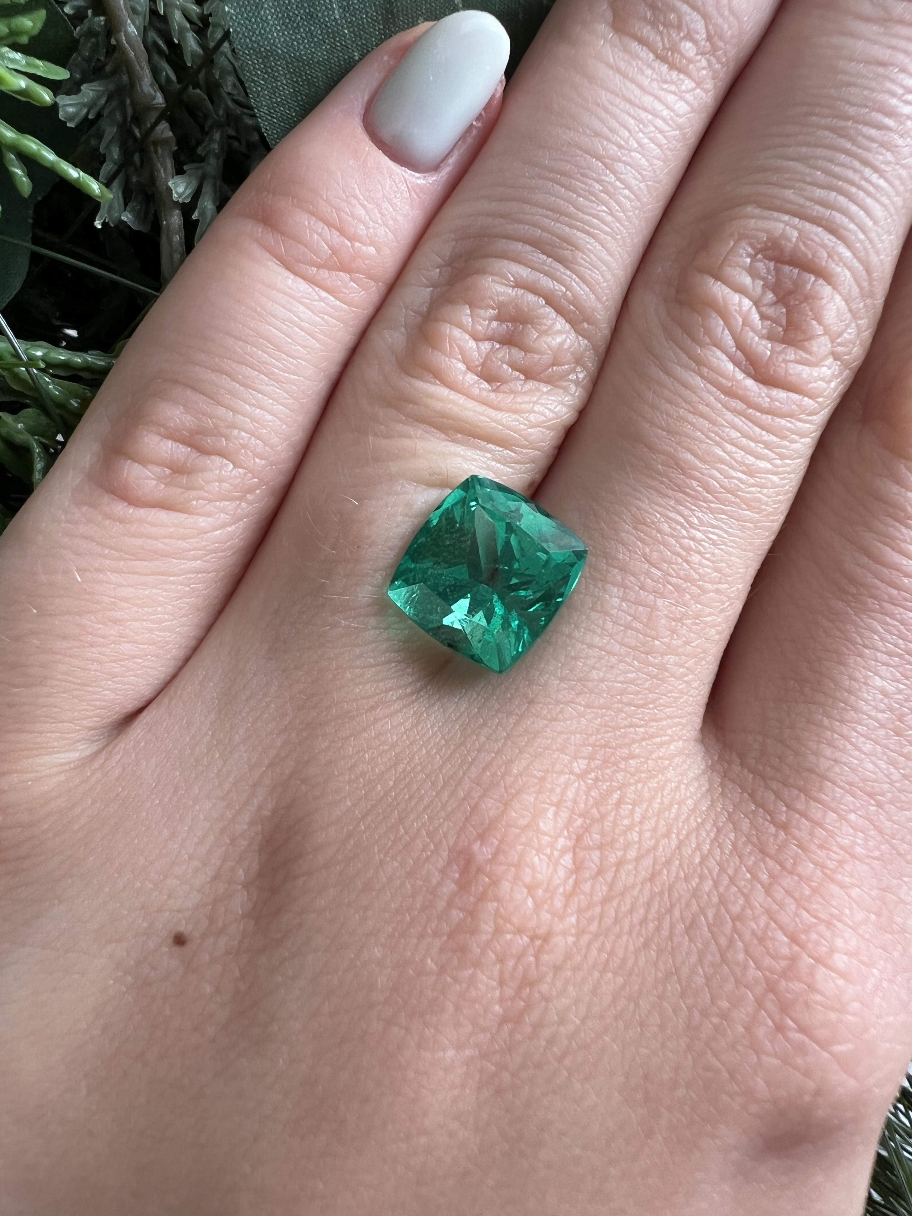 Brilliant Cut GIA and AGL Certified 6.30 Carat Natural Colombian Emerald For Sale