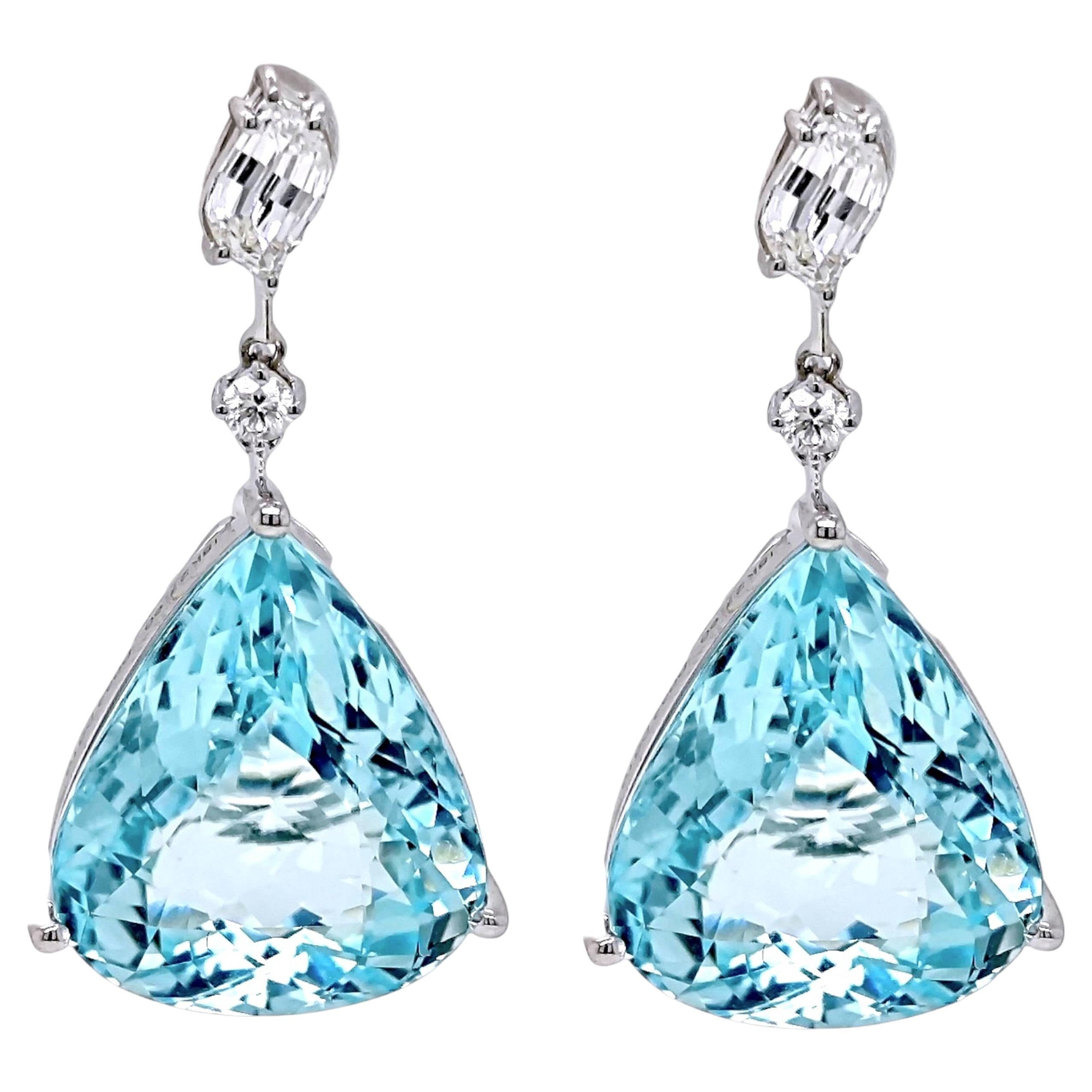 Orecchini in oro bianco con diamanti Paraiba Fancy certificati GIA e AIGS da 28,82 carati