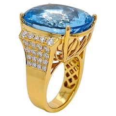 GIA and GU Certified 28.78 Aquamarine Round Diamond Yellow Gold Ring