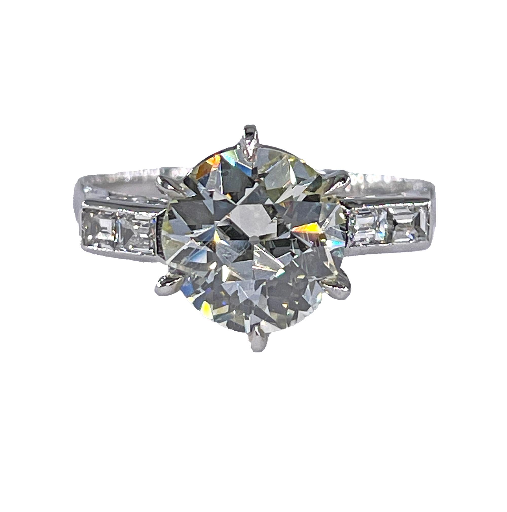 Vintage GIA Art Deco 3.24ctw Old European and Baguette Diamond Engagement Antique Platinum Ring.
By 1917 the very beginnings of Art Deco were underway ...
Along with Edwardian engagement rings, Art Deco rings are the most coveted pieces in the