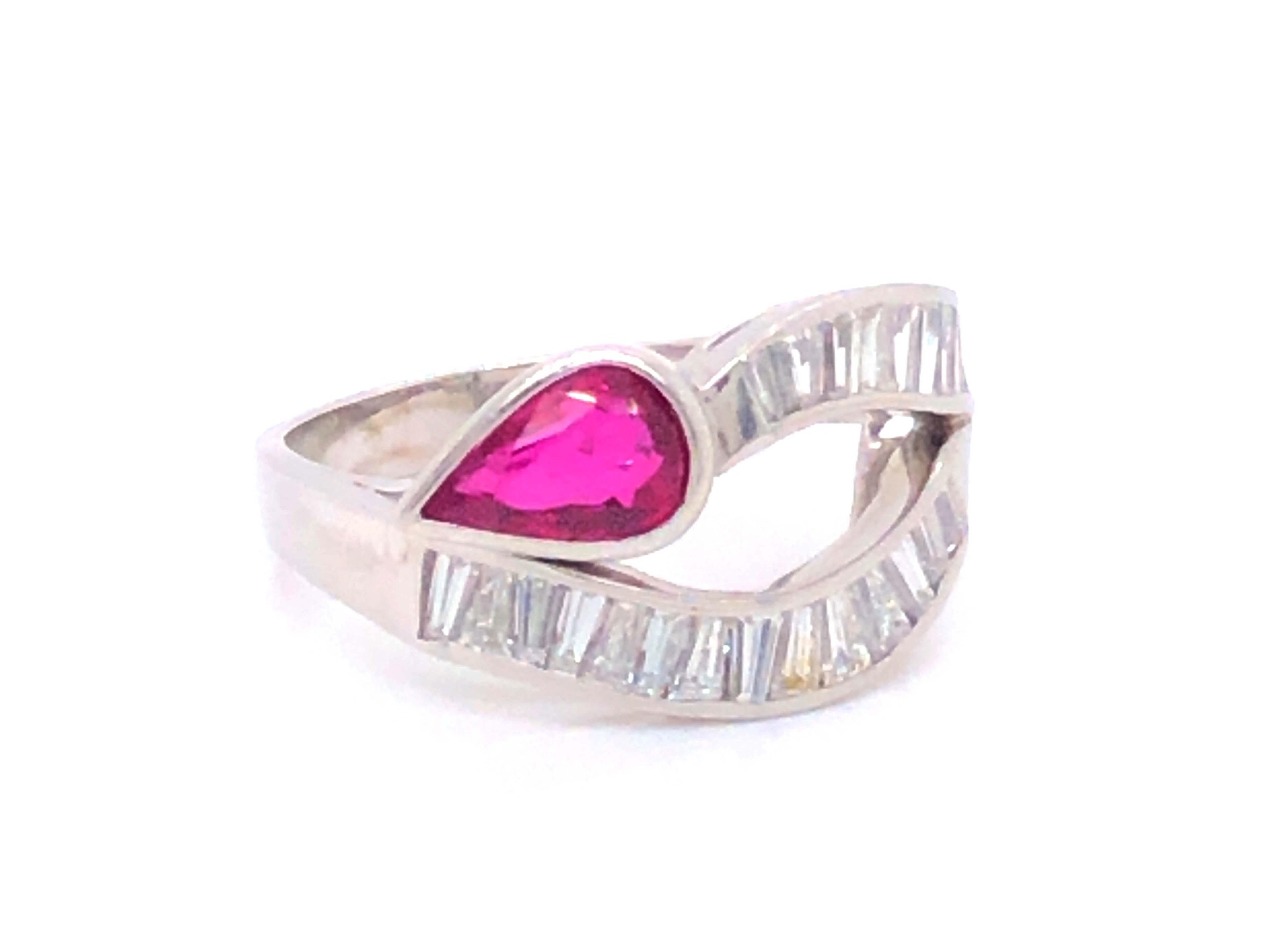 GIA Art Deco Red Ruby and Diamond Ring in Platinum In Excellent Condition For Sale In Honolulu, HI