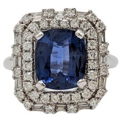 Bague de cocktail en or blanc 14 carats avec saphir bleu en forme de coussin et diamant blanc GIA