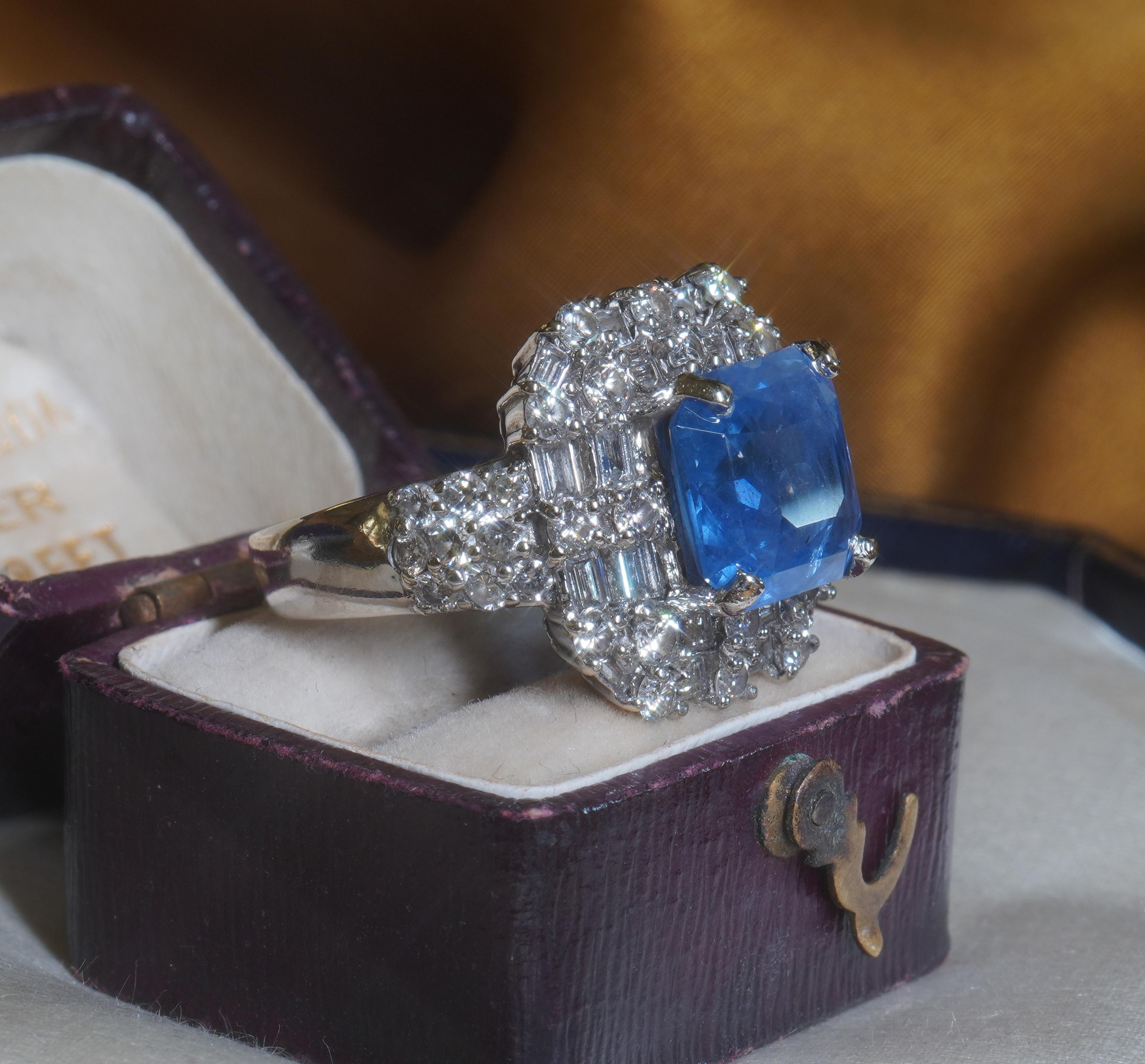 Taille princesse Bague vintage VS fine 9,34 carats avec saphir bleu du Sri Lanka non chauffé et diamant 18 carats certifié GIA en vente