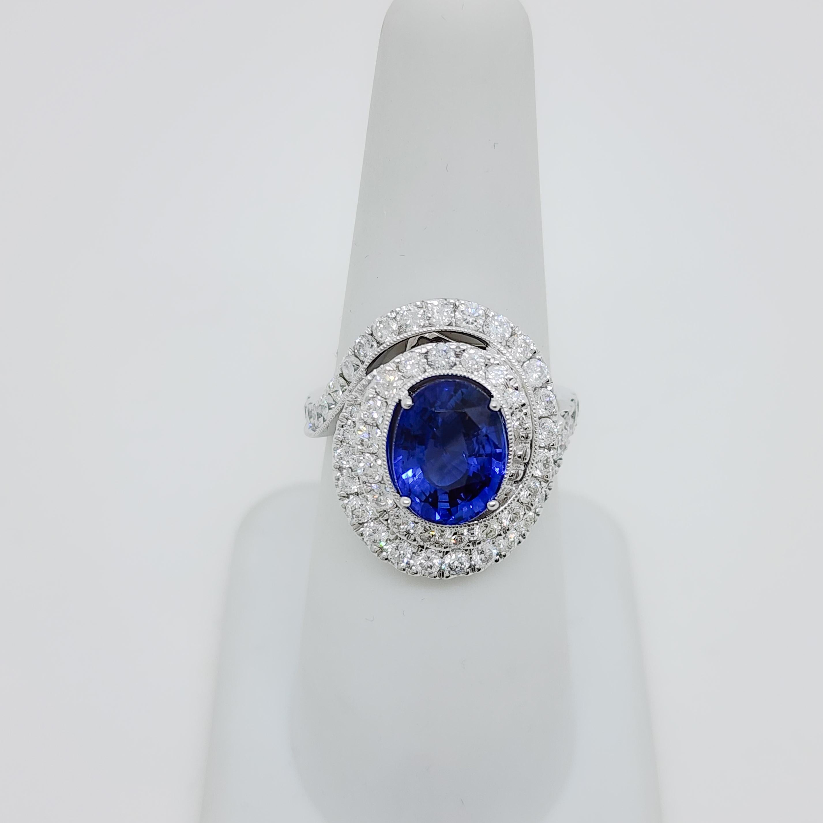 GIA Blue Sapphire Oval and White Diamond Ring in 14k White Gold In New Condition For Sale In Los Angeles, CA