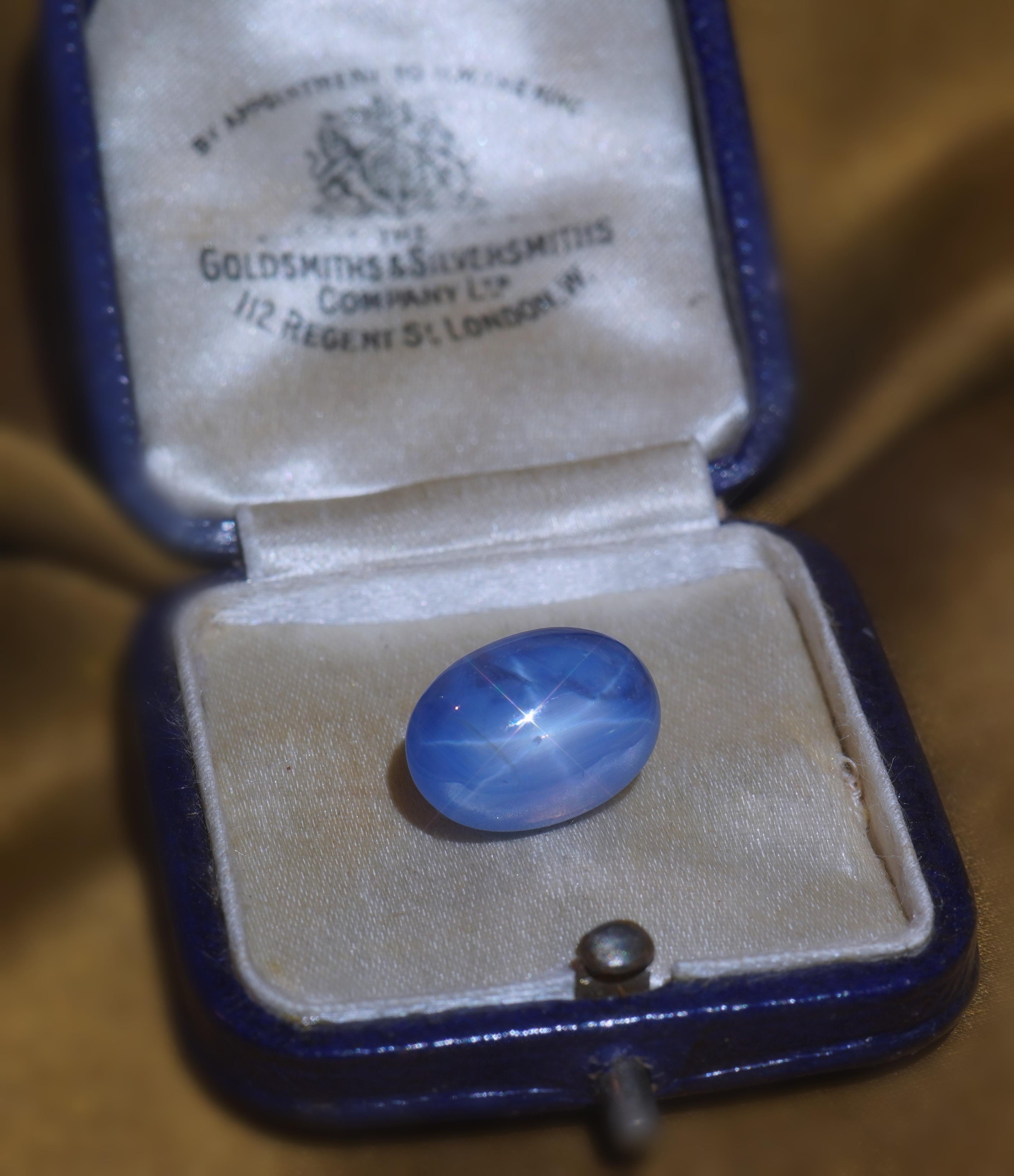 Women's or Men's GIA Blue Star Sapphire No Heat Sri Lanka Certified Natural Vintage 10.69 Carats