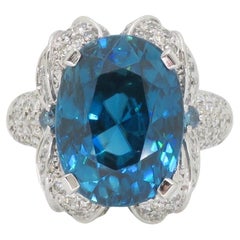 GIA Anillo de oro blanco de 18 quilates con circonitas azules y diamantes incrustados