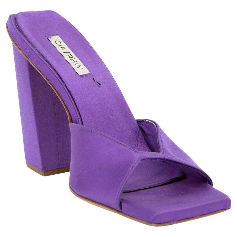 Gia Borghini - Mules à bout carré en satin violet, taille IT 35
