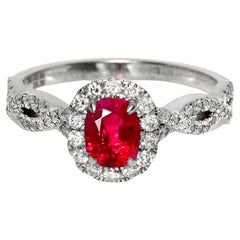 GIA Burma 0,96 carati in oro bianco 18 carati Anello di fidanzamento con rubino rosso vivo (sangue di piccione)