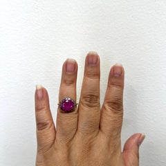 Anello con zaffiro ovale rosa violaceo di Burma GIA in oro giallo 18 carati e rodio nero