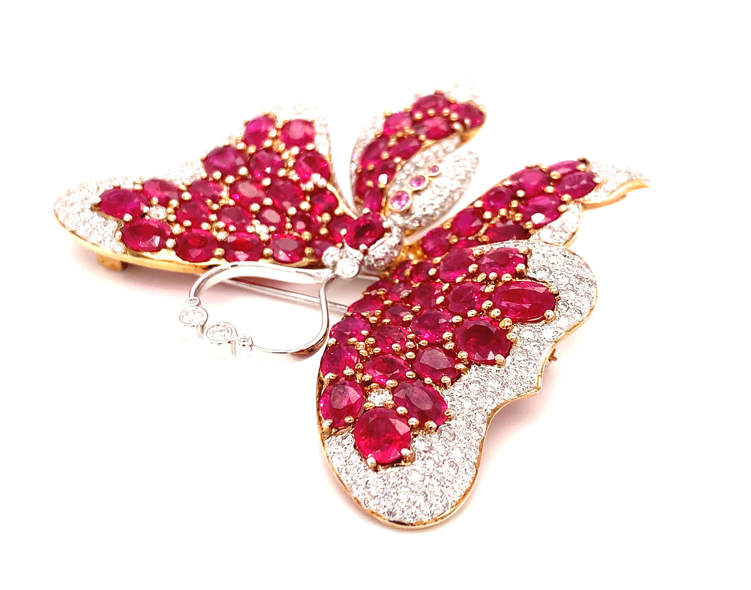 Épingle papillon en or jaune pavé de diamants, saphirs roses et rubis de Birmanie, certifié GIA en vente 1
