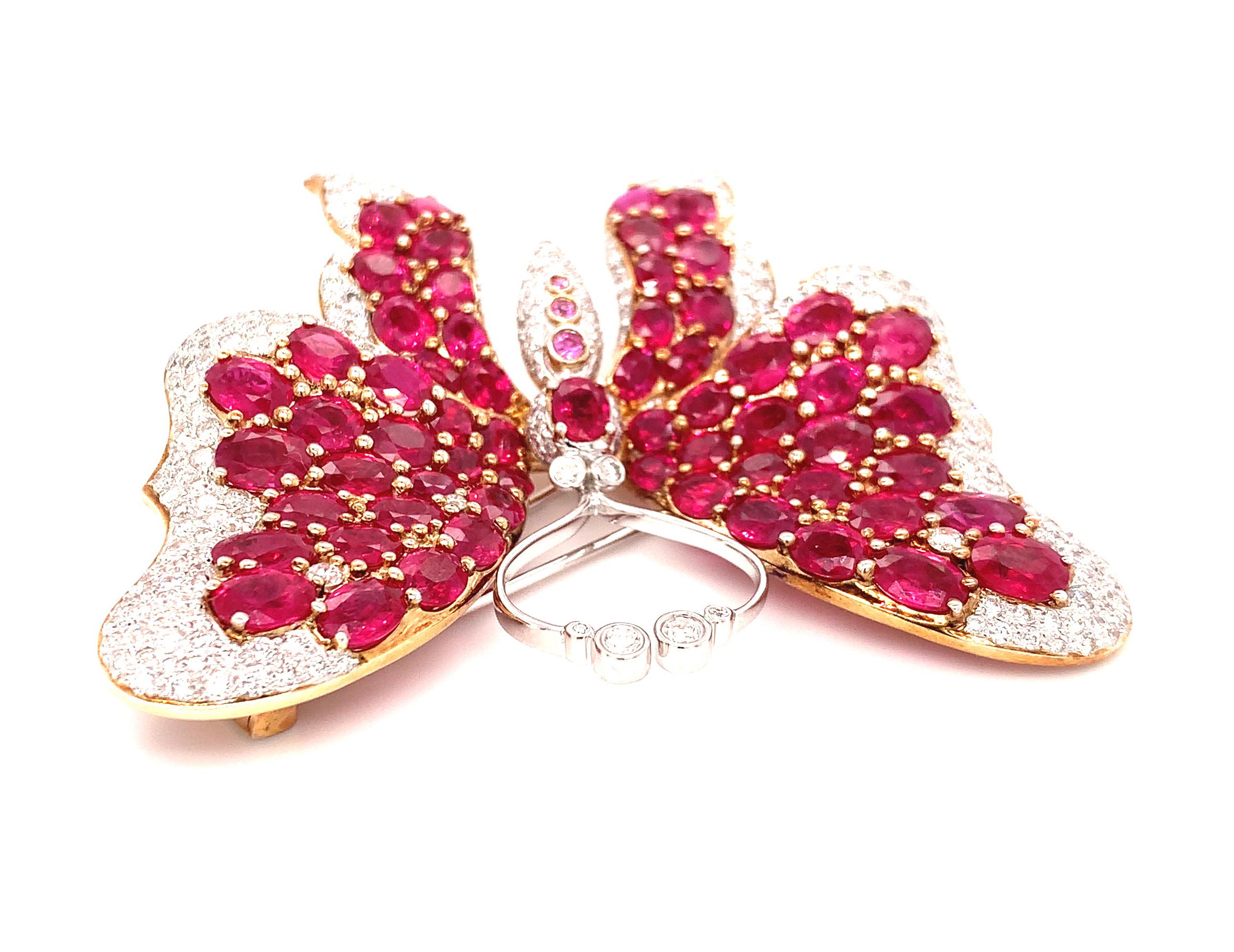 Épingle papillon en or jaune pavé de diamants, saphirs roses et rubis de Birmanie, certifié GIA en vente 2