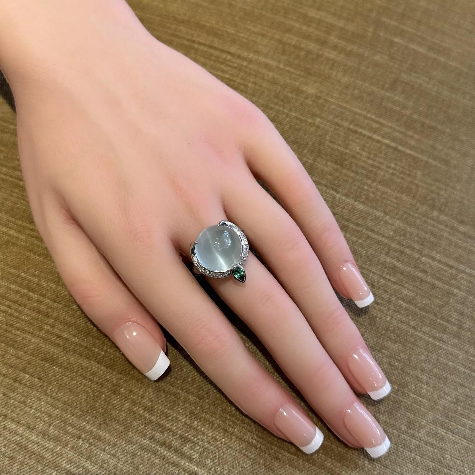 GIA Cat's Eye Aquamarine and Diamond Ring in Platinum For Sale 5