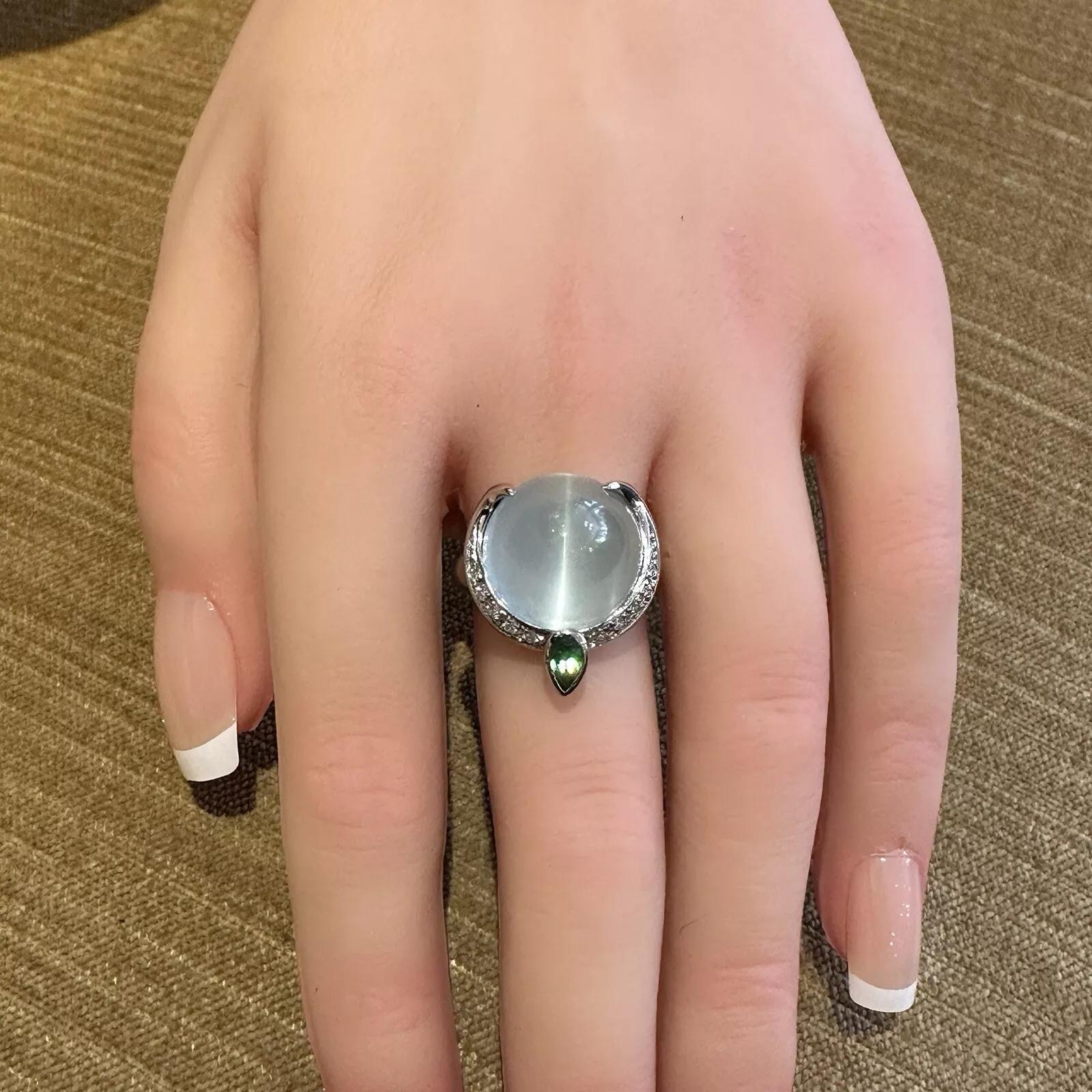 GIA Cat's Eye Aquamarine and Diamond Ring in Platinum In Excellent Condition For Sale In La Jolla, CA
