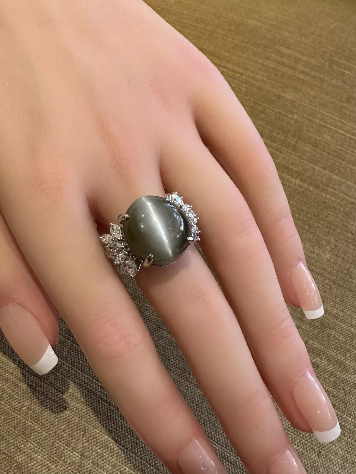 GIA Cat's Eye Chrysoberyl 31.15 carat and Diamond Ring in Platinum In Excellent Condition For Sale In La Jolla, CA