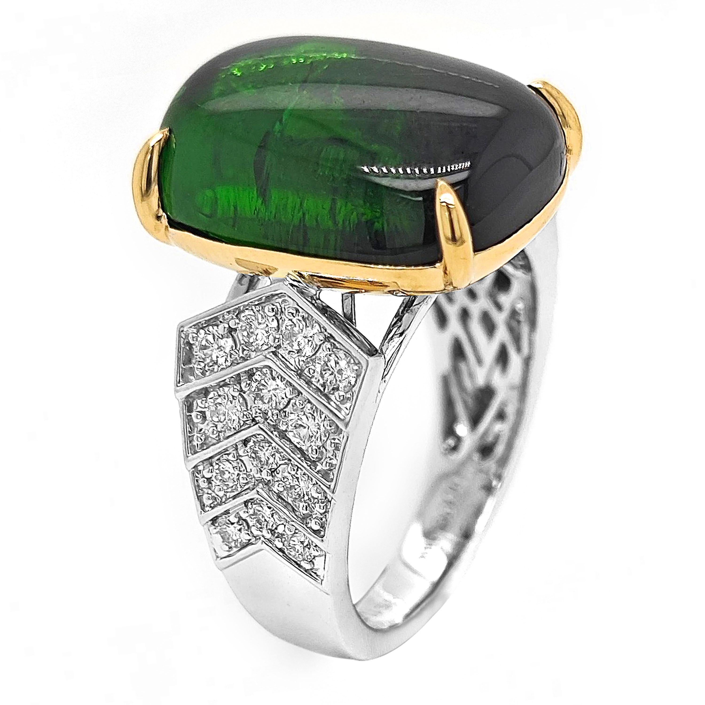 GIA Cerfitied 15.65 Carat Tourmaline and White Diamond Anillo de Oro Blanco Corte mixto en venta