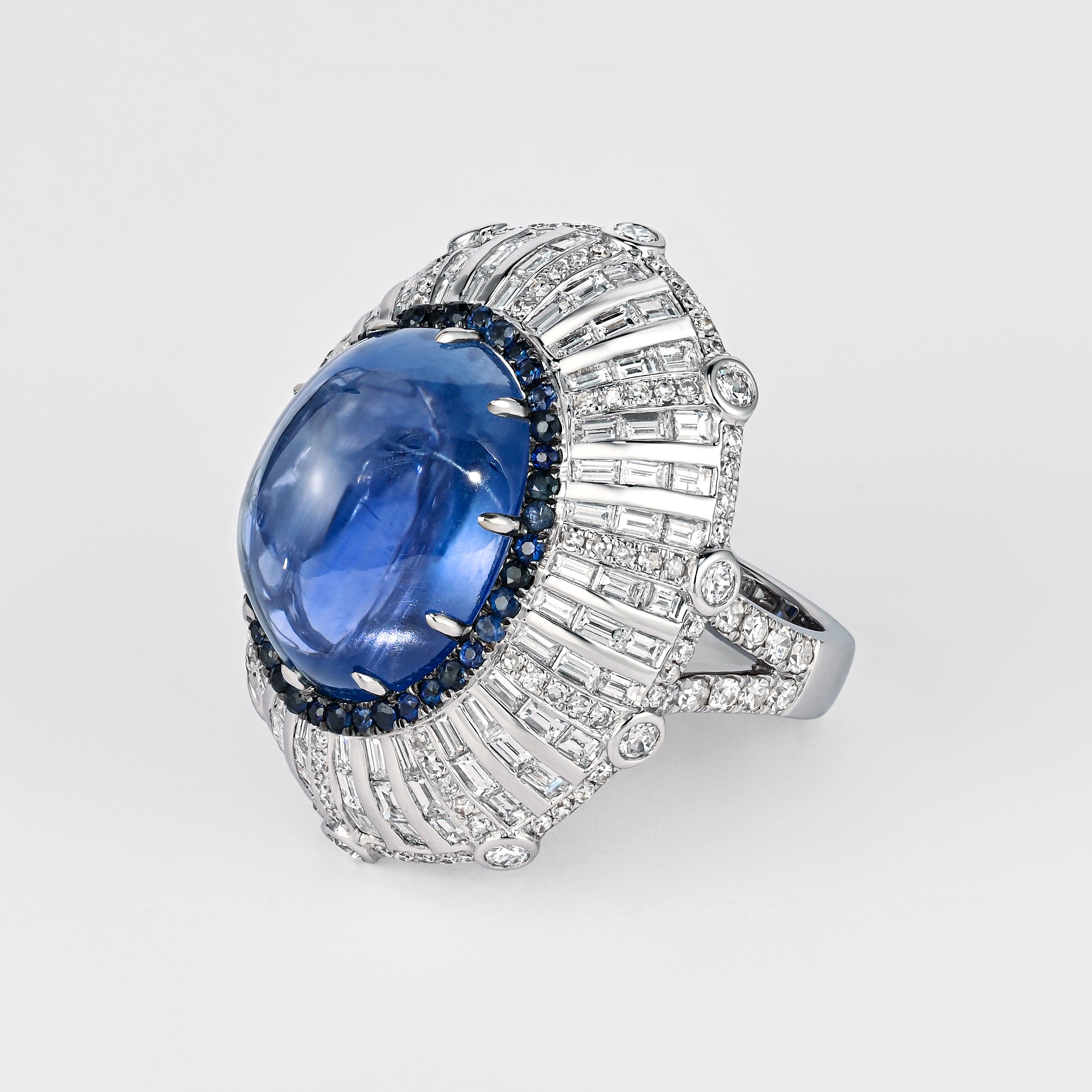 GIA Zertifikat. 26 Karat Saphir keine Hitze Cabochon & Diamant Art Deco Dome 18K Ring im Zustand „Neu“ im Angebot in Miami, FL