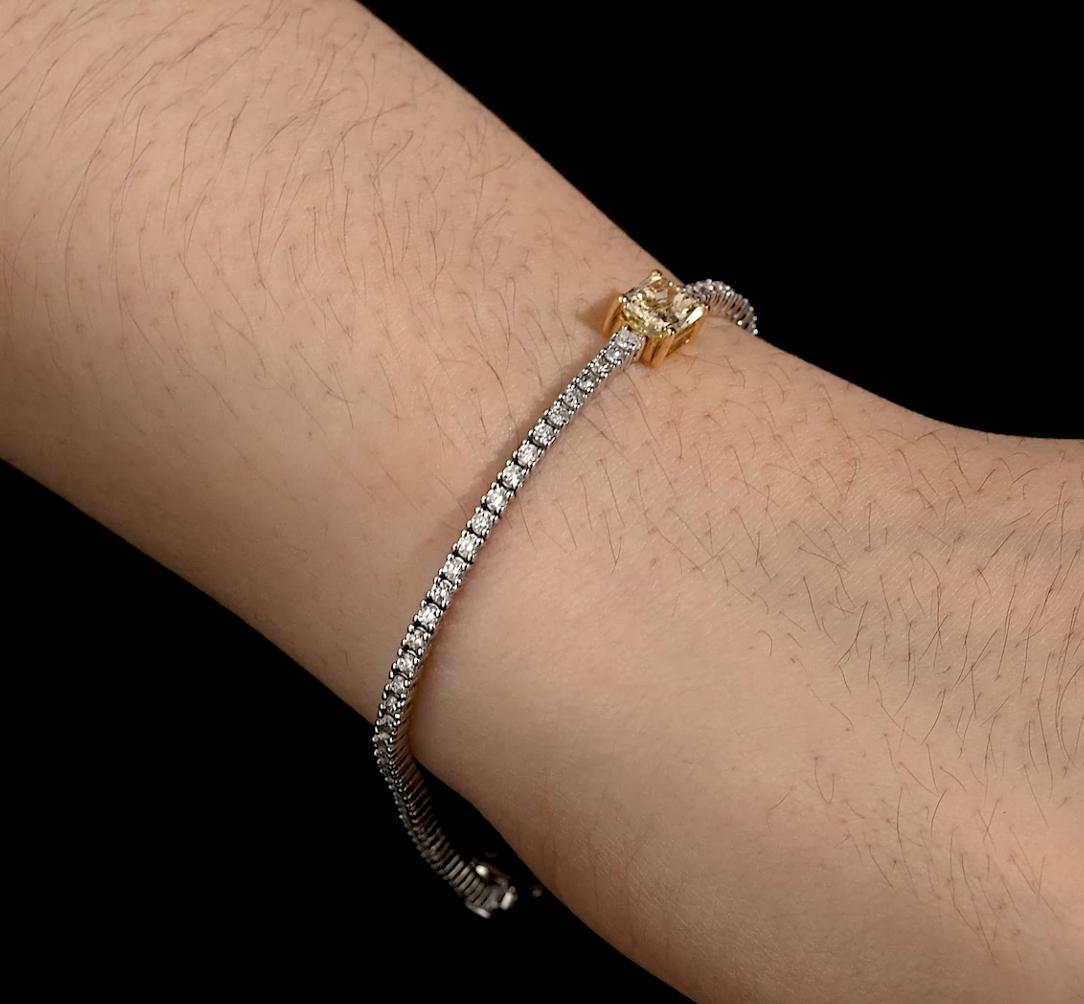 GIA Cert. Pulsera de tenis de 18 quilates con centro de diamante amarillo de 2,65 quilates en venta 1