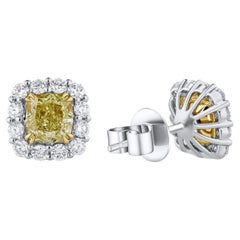 GIA Cert 2,89 carats T.W. Boucles d'oreilles halo de diamants jaunes naturels taille coussin en 18k ref1915
