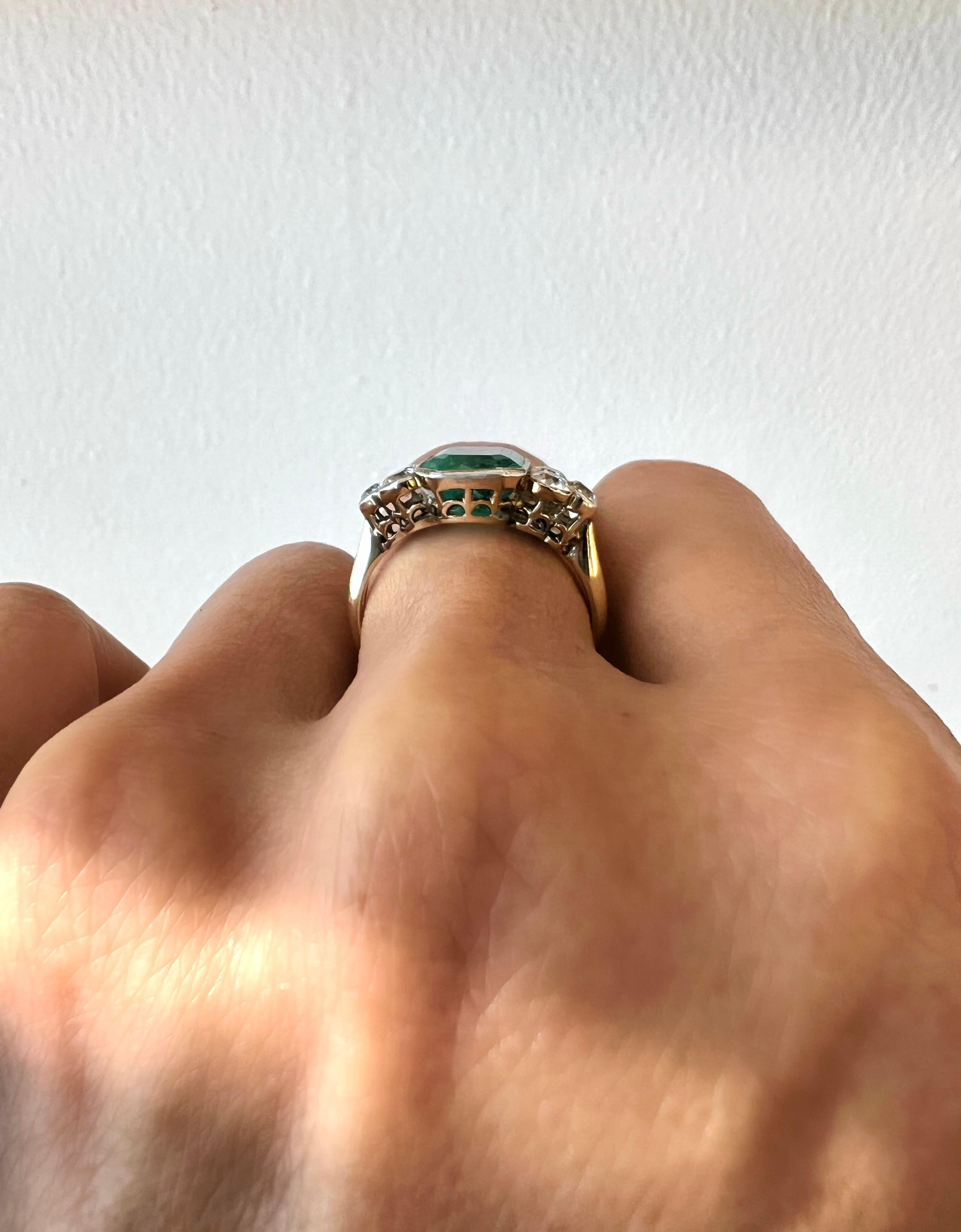 GIA-zertifizierter Art-Dco-Ring mit Smaragd und Diamant aus 18 Karat Gelbgold im Angebot 5