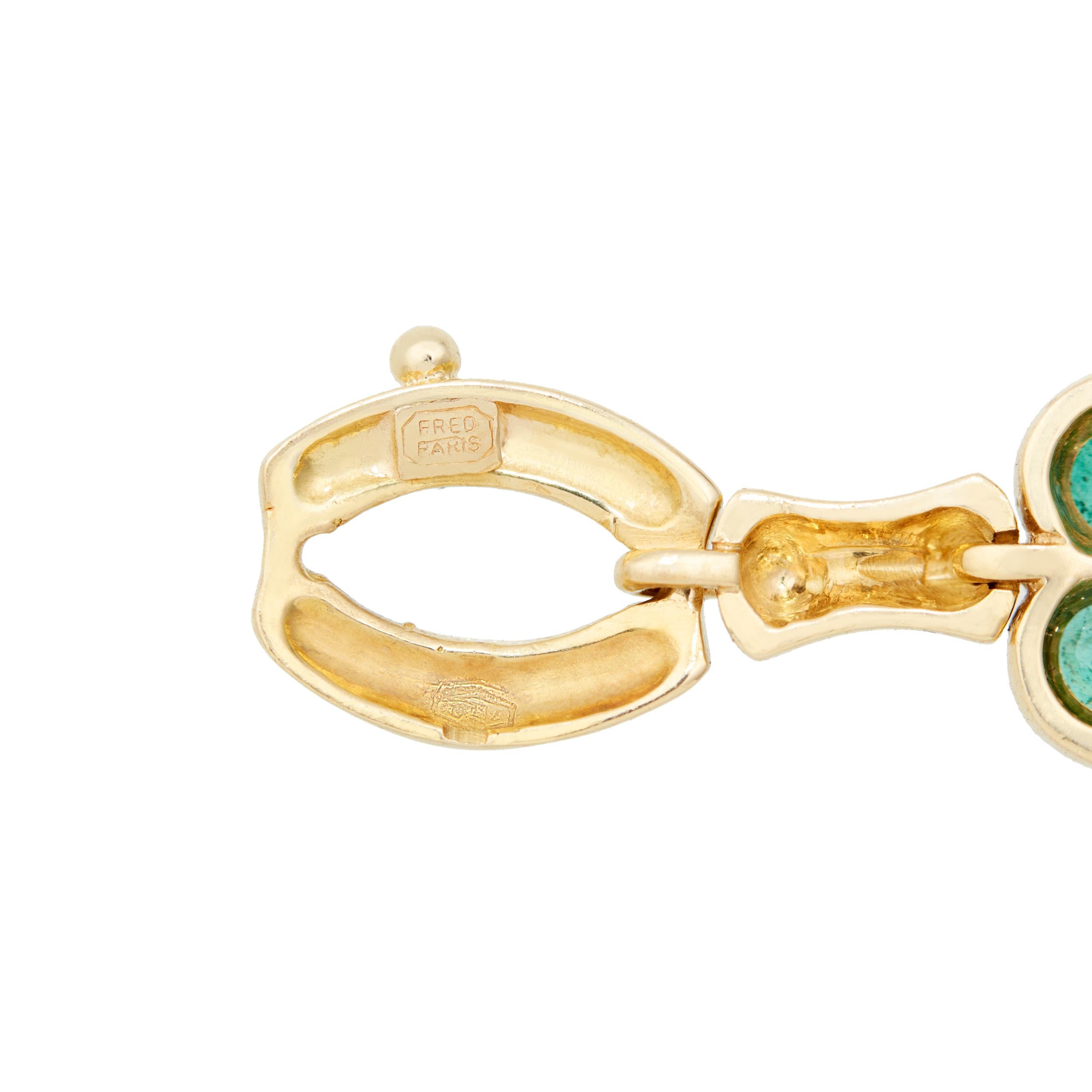 Taille ronde Bracelet en or jaune 18 carats GIA Fred of Paris 7.89 rubis, émeraudes, diamants en vente