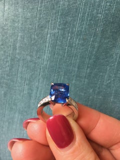 Anello di fidanzamento in platino con zaffiro e diamante da 7,03 carati certificato GIA AENEA