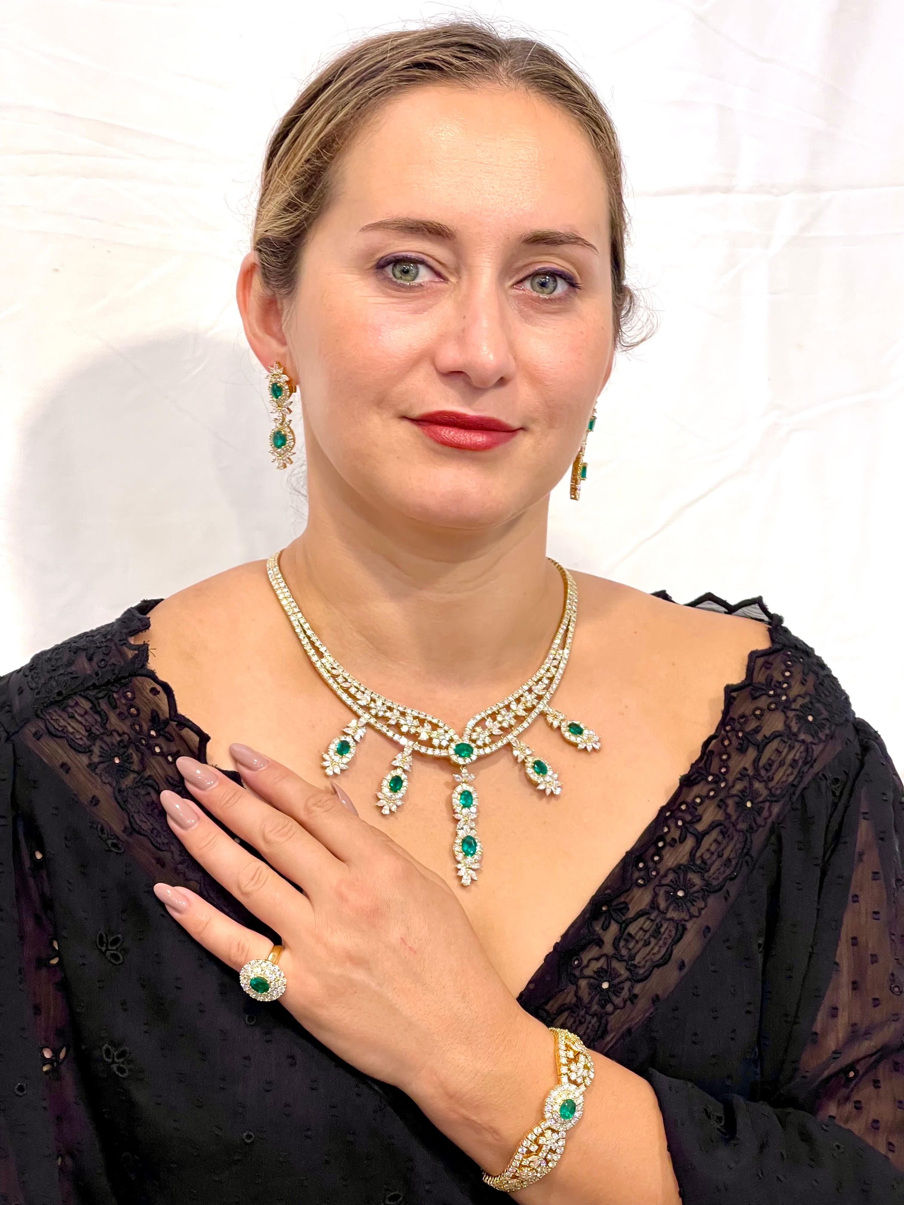 GIA Cert Natural Zambian Emerald & 95 Ct Diamond 4 Piece Set 18 Kt Yellow Gold For Sale 12