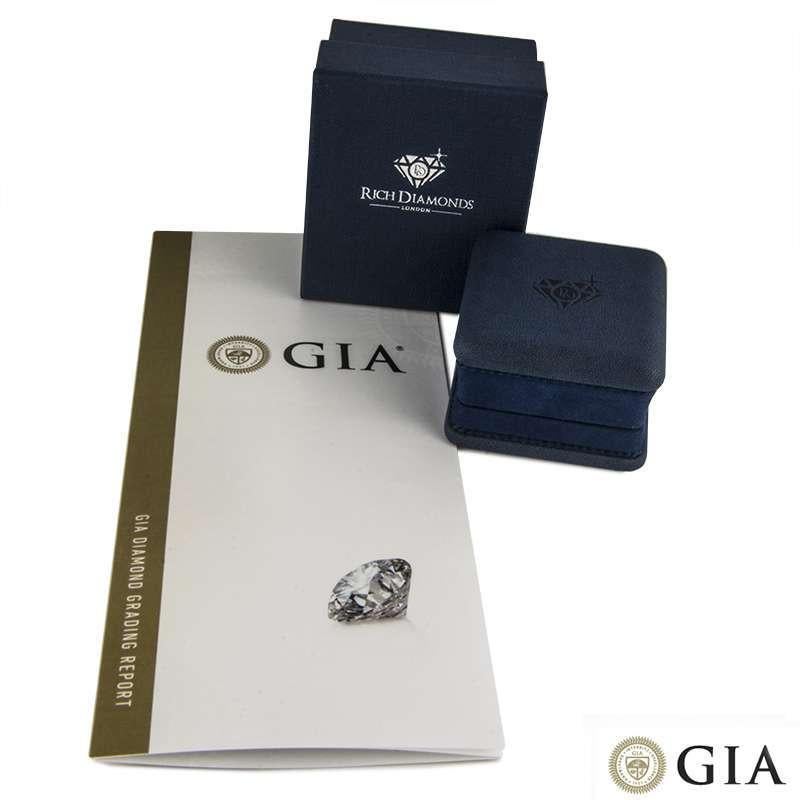GIA Cert White Gold Round Brilliant Cut Diamond Engagement Ring 1.07ct J/SI1 For Sale 2