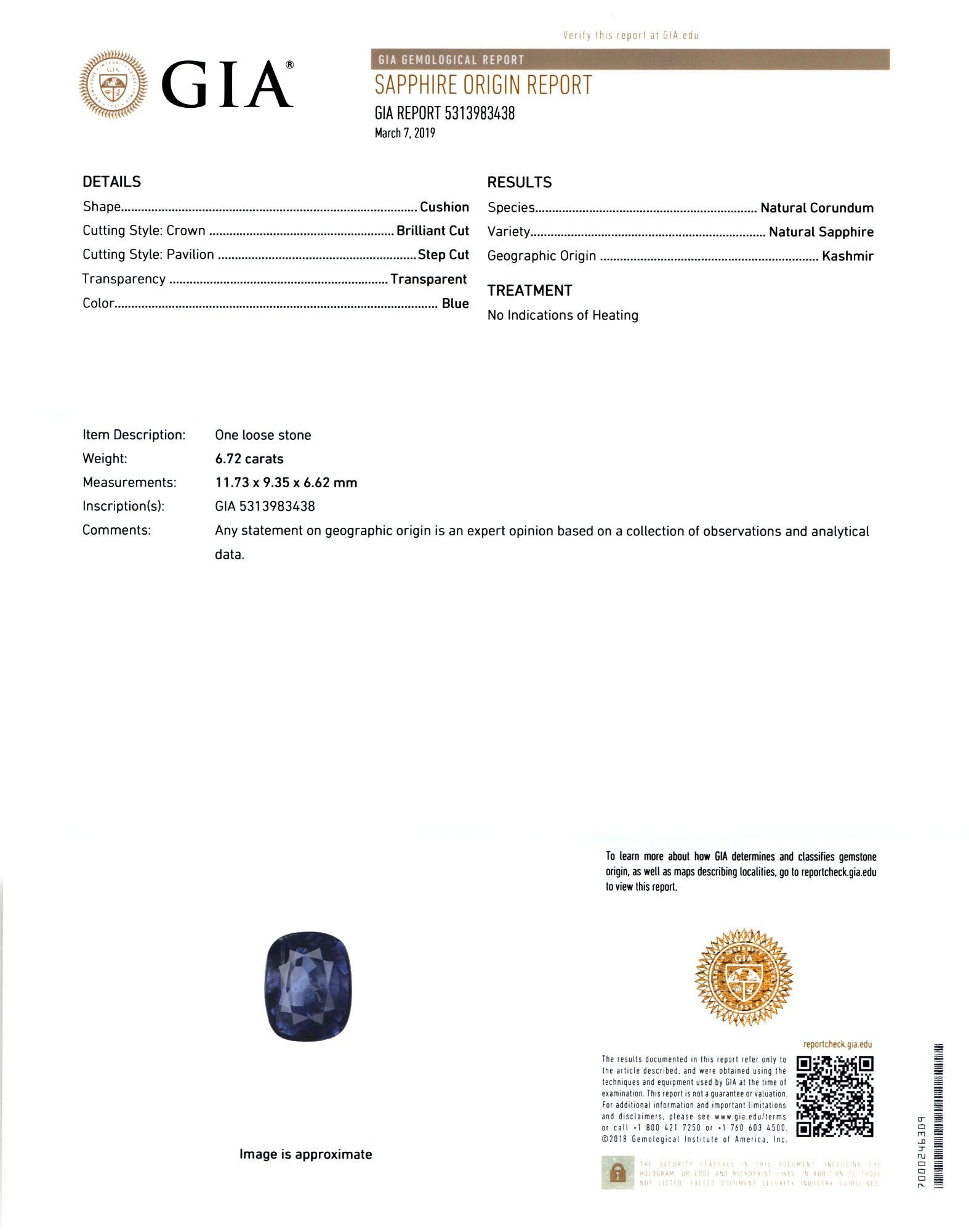 Cushion Cut GIA Certied 6.70 Carat Vivid Intense Blue KASHMIR Sapphire Ring For Sale