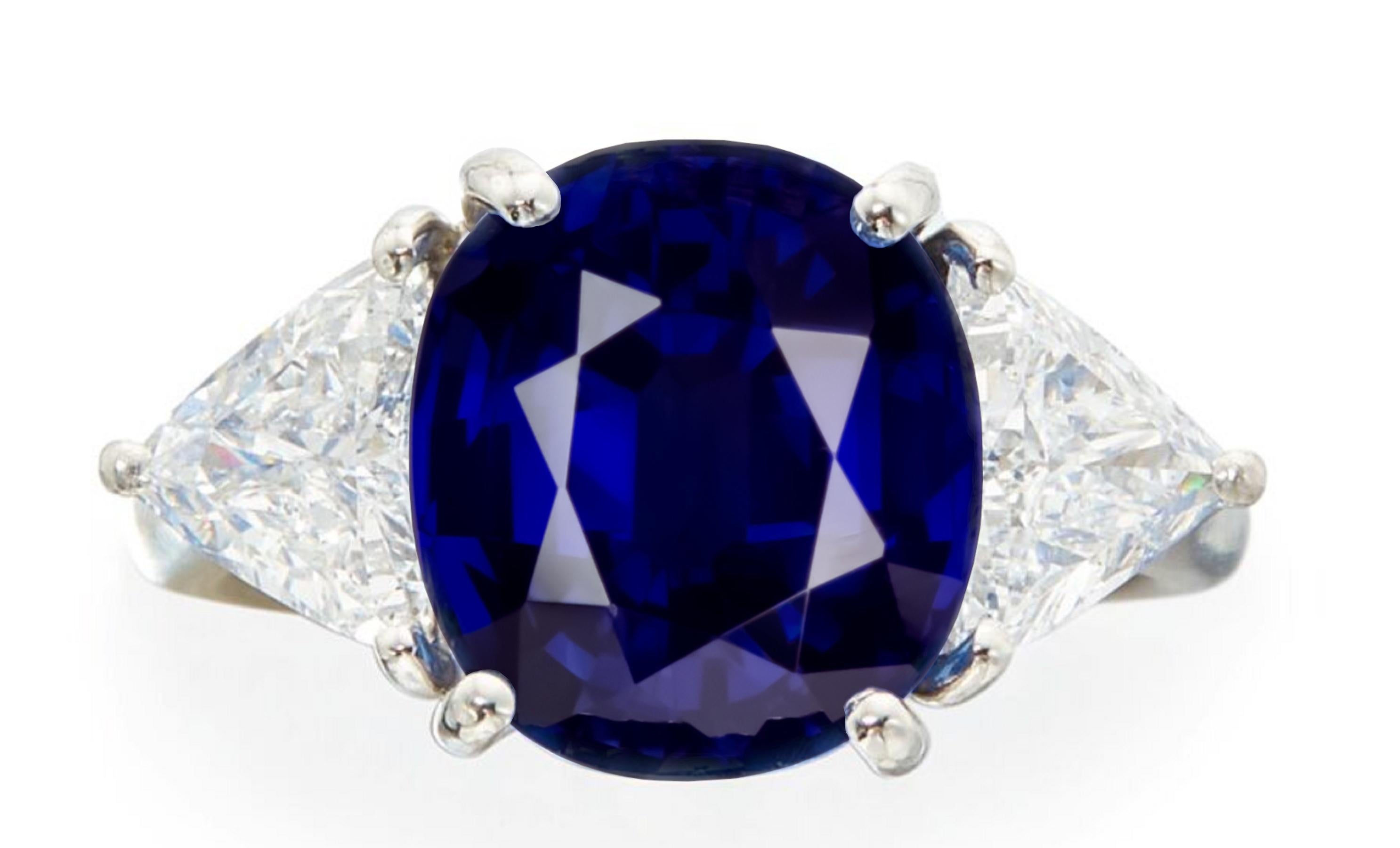 Modern GIA Certifed 3 Carat Royal Blue Sapphire Diamond Three Stone Ring For Sale