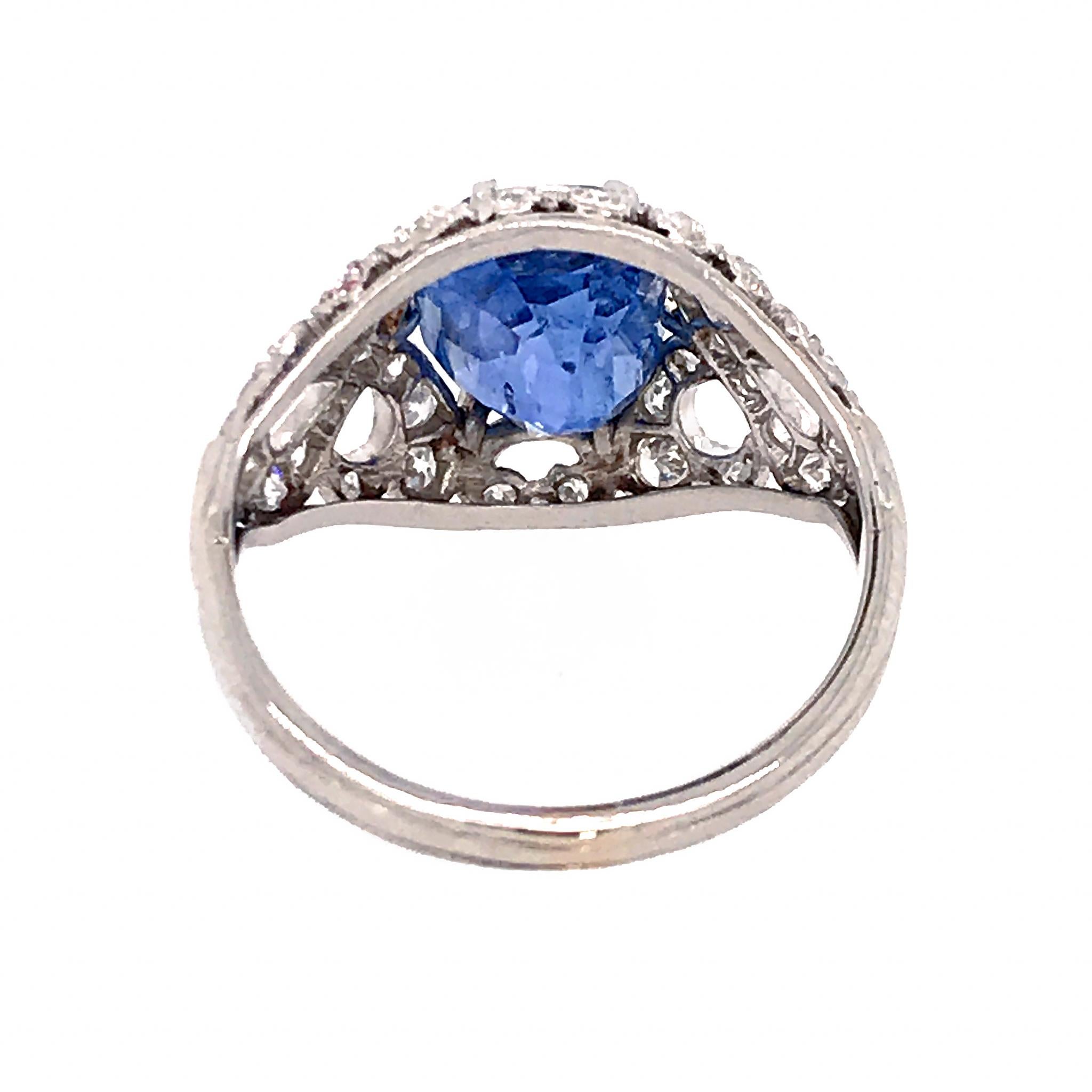 Oval Cut GIA Certifed Vintage No-Heat Natural Sapphire and Diamond Ring