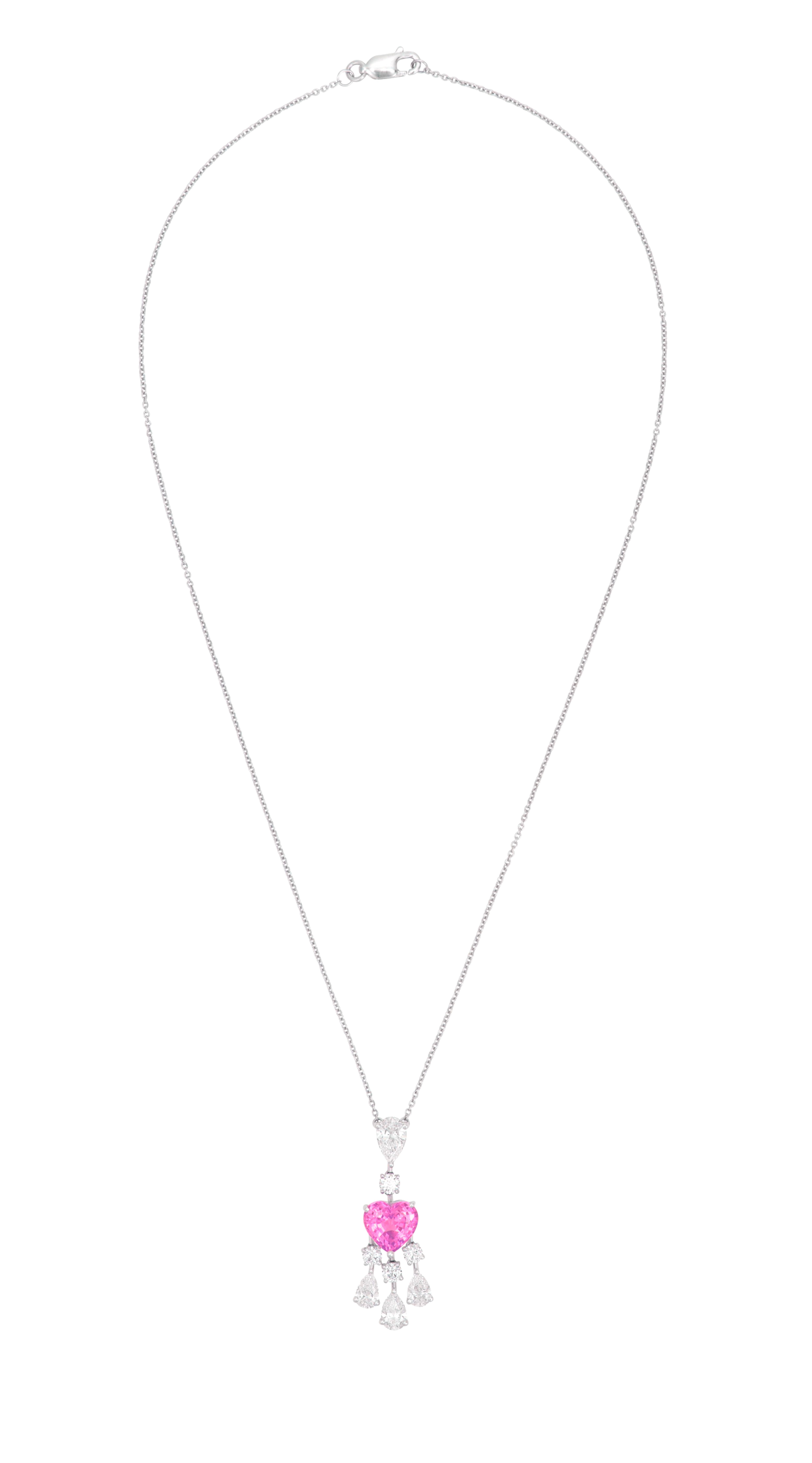 Contemporaneo Collana con ciondolo a forma di cuore in Pink Diamond da 1 carato con certificazione GIA in vendita