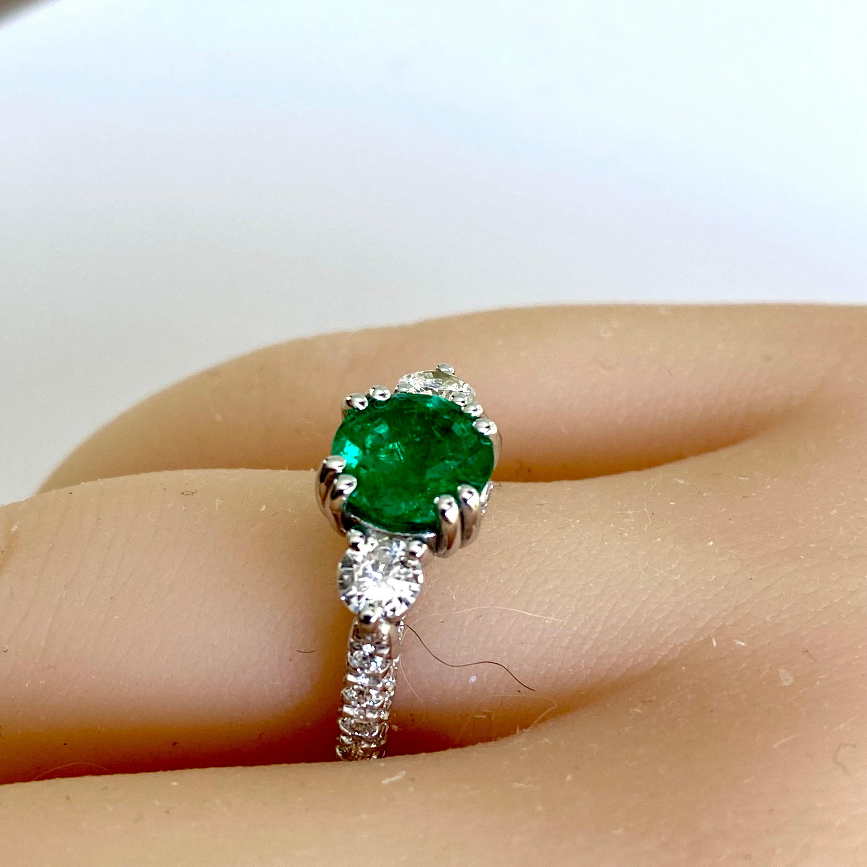 GIA Certified Colombian Emerald Diamond 2.85 Carat 18 Karat Gold Cocktail Ring For Sale 5