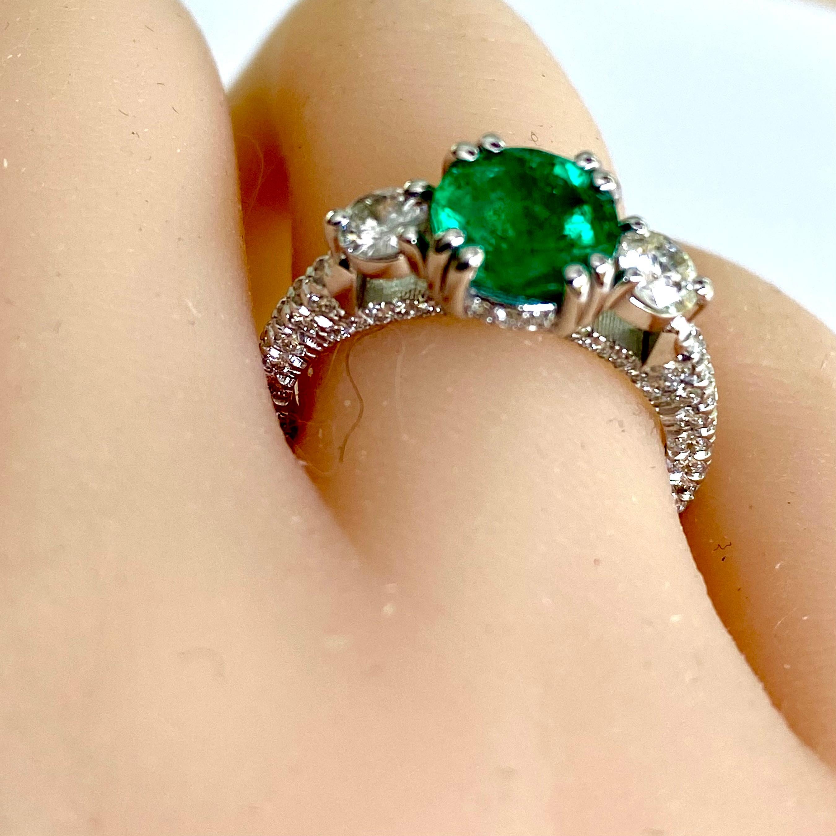 Contemporary GIA Certified Colombian Emerald Diamond 2.85 Carat 18 Karat Gold Cocktail Ring For Sale