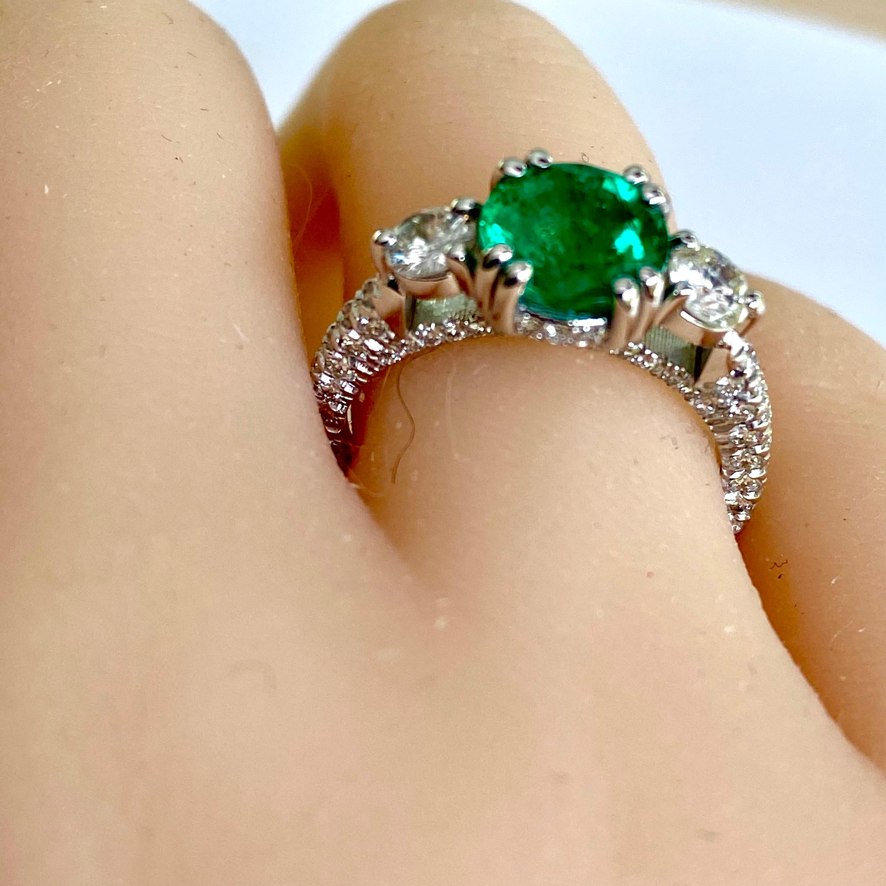 GIA Certified Colombian Emerald Diamond 2.85 Carat 18 Karat Gold Cocktail Ring For Sale 3