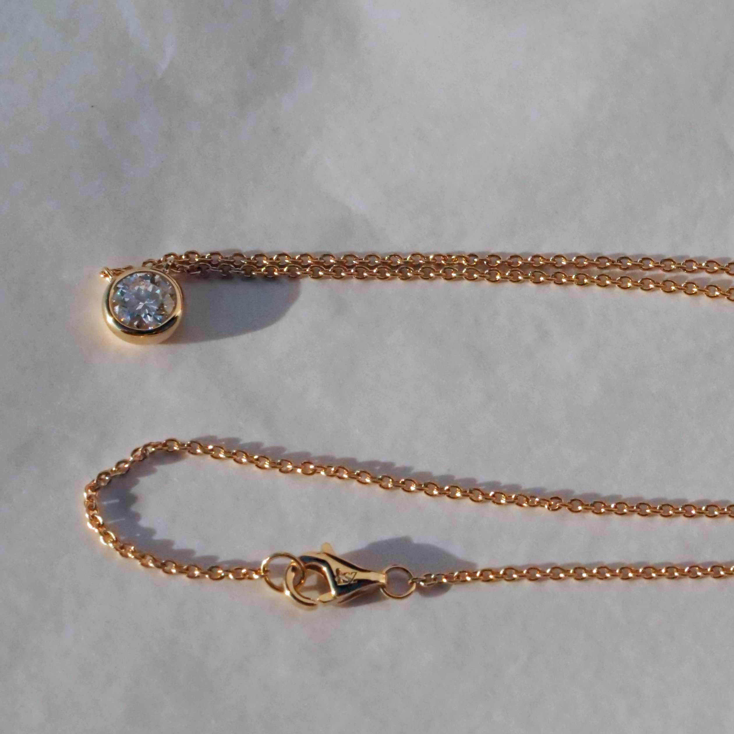 GIA Zertifikat Brillant Halskette 0,51 ct Farbe   Fluss E    SI1 Schliff EXCELLENT  im Angebot 1