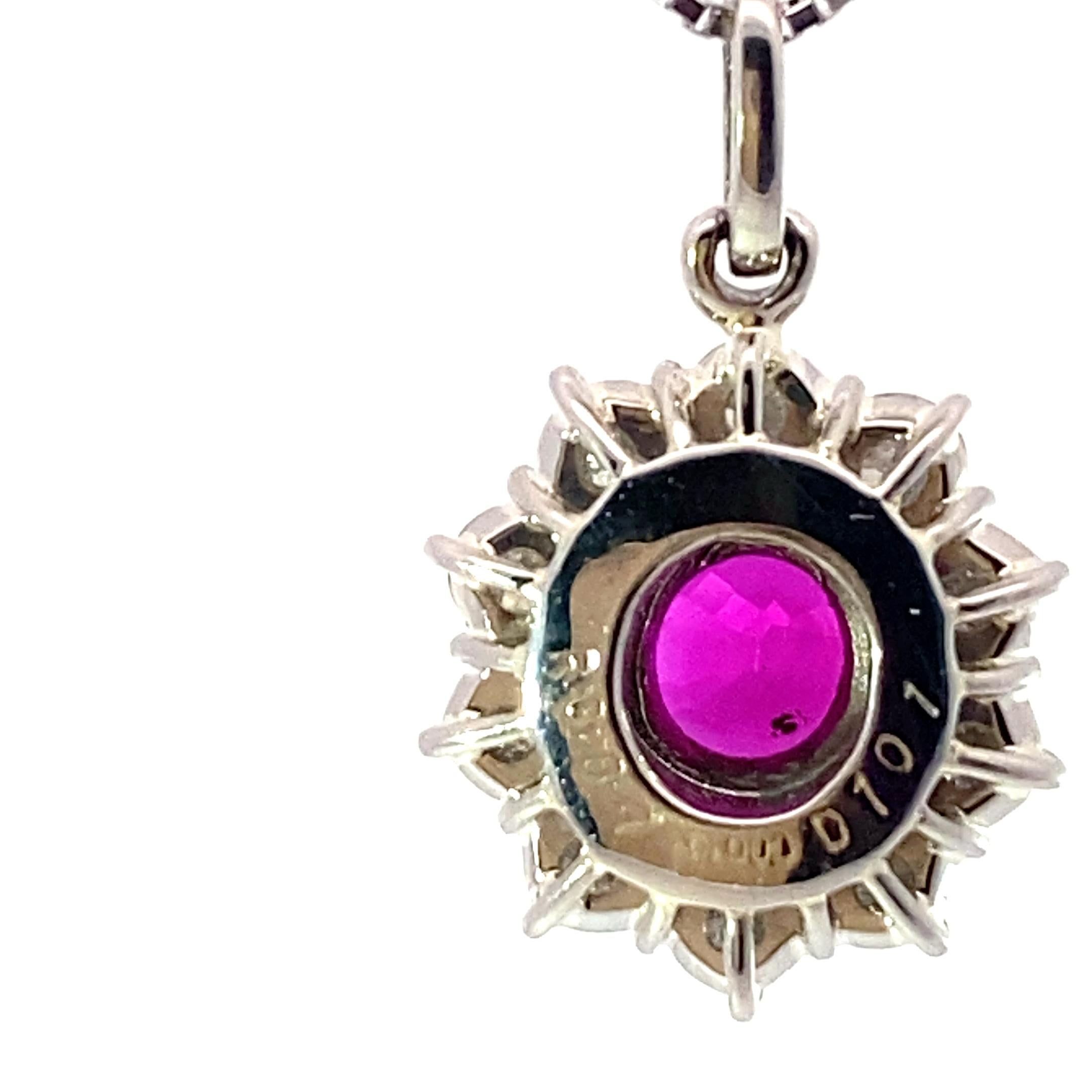 Taille ovale Certificat GIA BURMA unheated Ruby Diamond Pendant w. Chaîne 0,84 ct 1,01 ct en vente