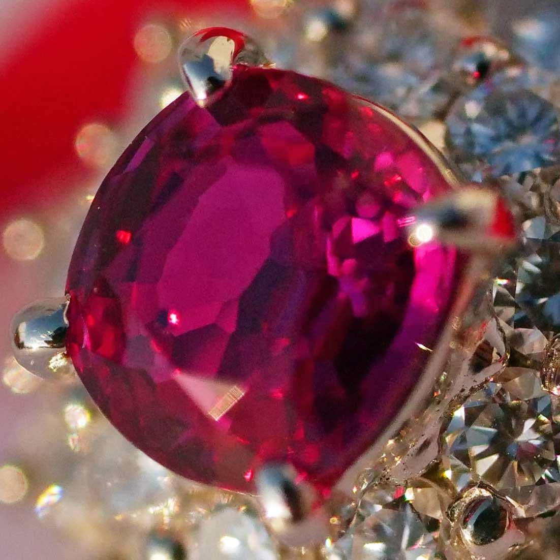 Certificat GIA BURMA unheated Ruby Diamond Pendant w. Chaîne 0,84 ct 1,01 ct en vente 1