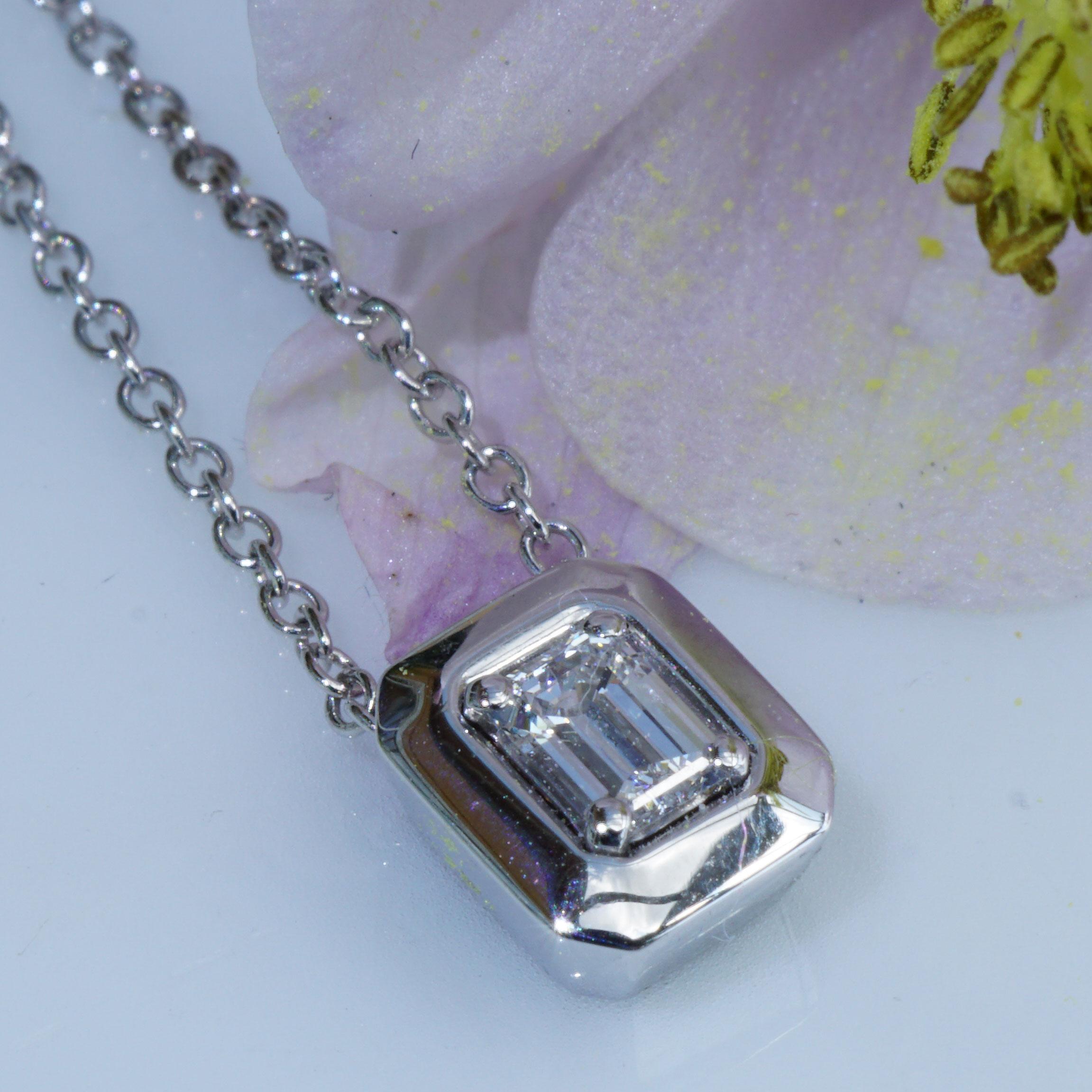  GIA-zertifizierte Diamant-Halskette mit Smaragdschliff 0,30 Karat River E VVS  für Damen oder Herren im Angebot