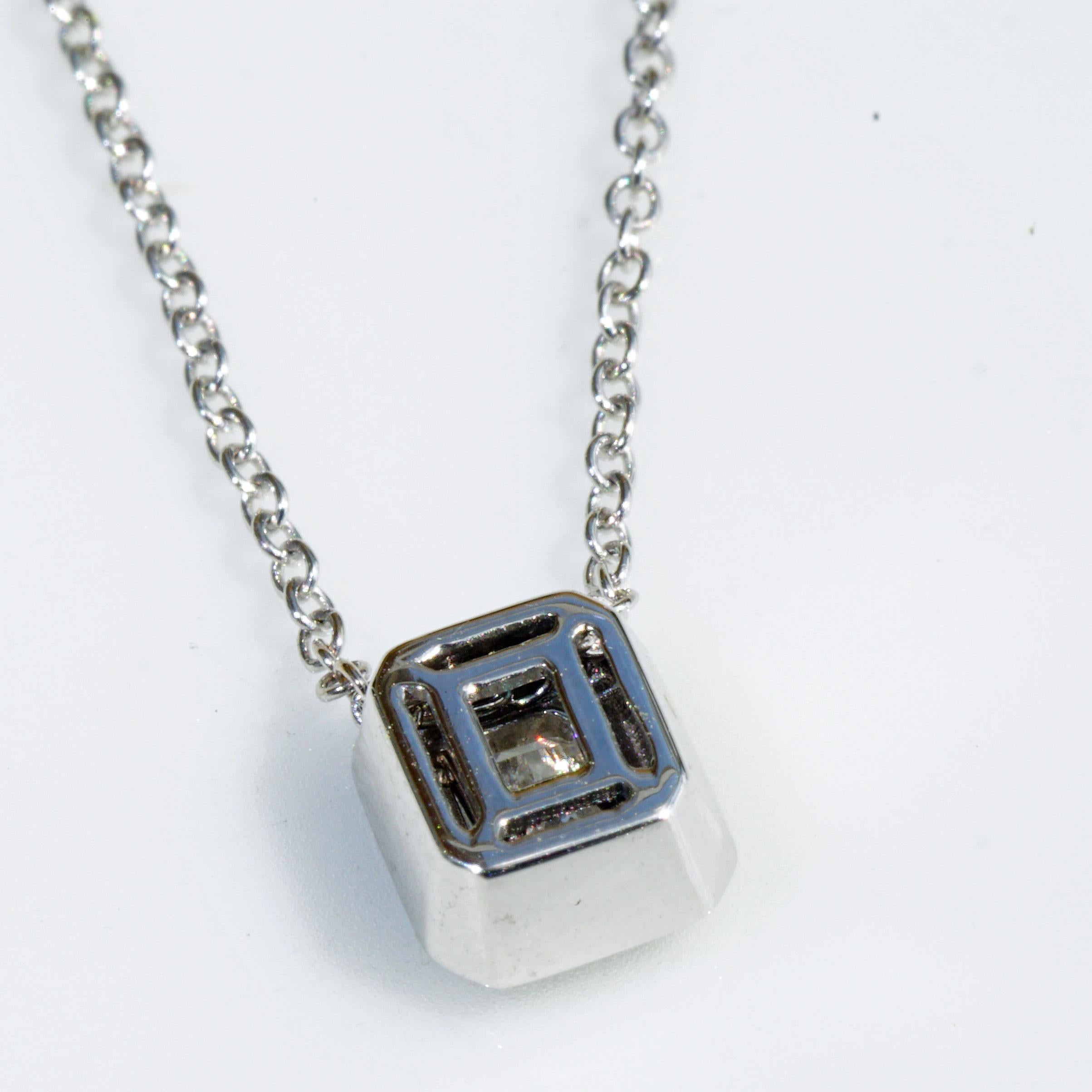 Women's or Men's  GIA Certificate Diamond Emeraldcut Necklace 0.30 ct River E VVS  For Sale